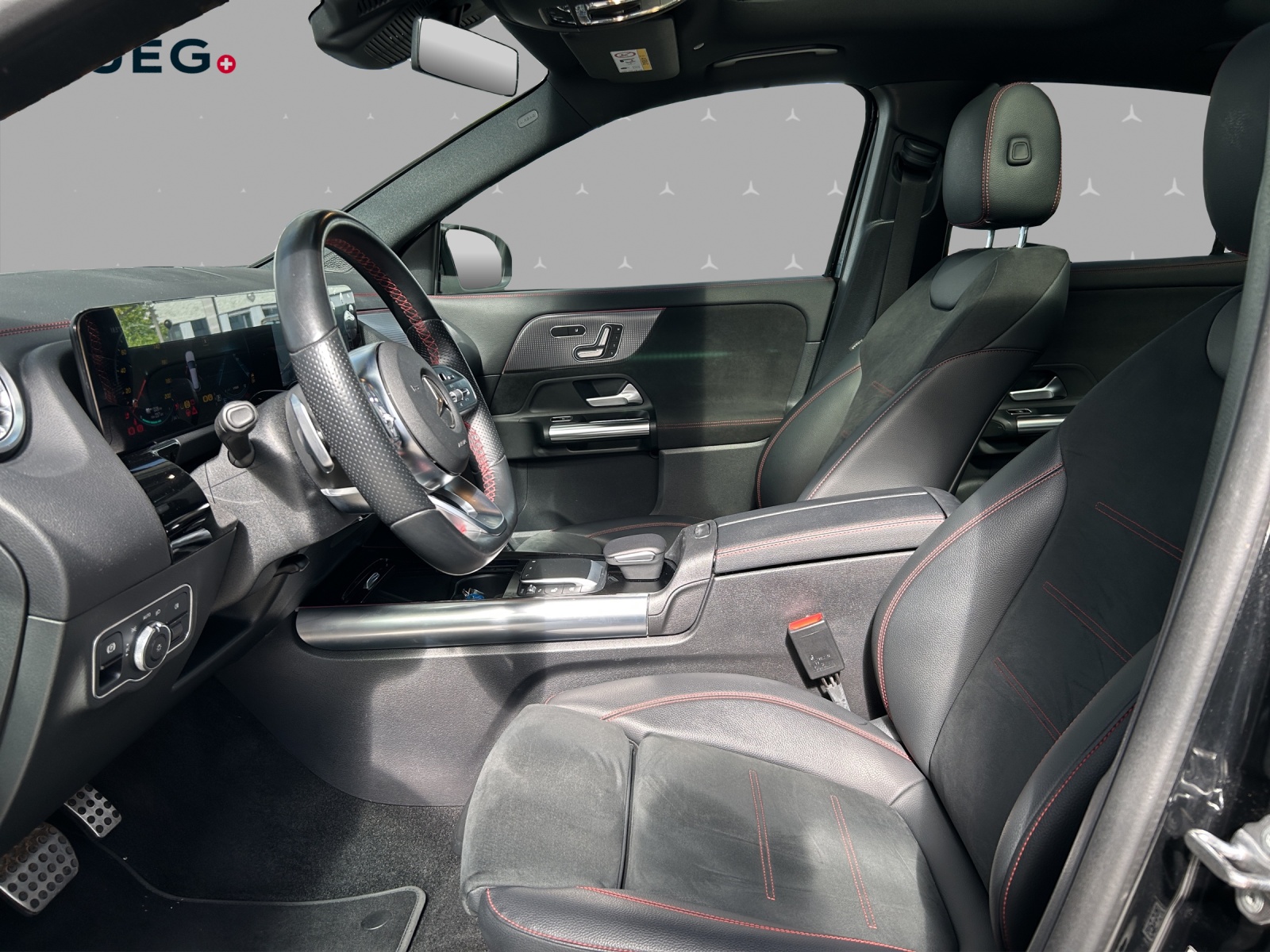 MERCEDES-BENZ EQA 350 AMG Line 4Matic-image-7