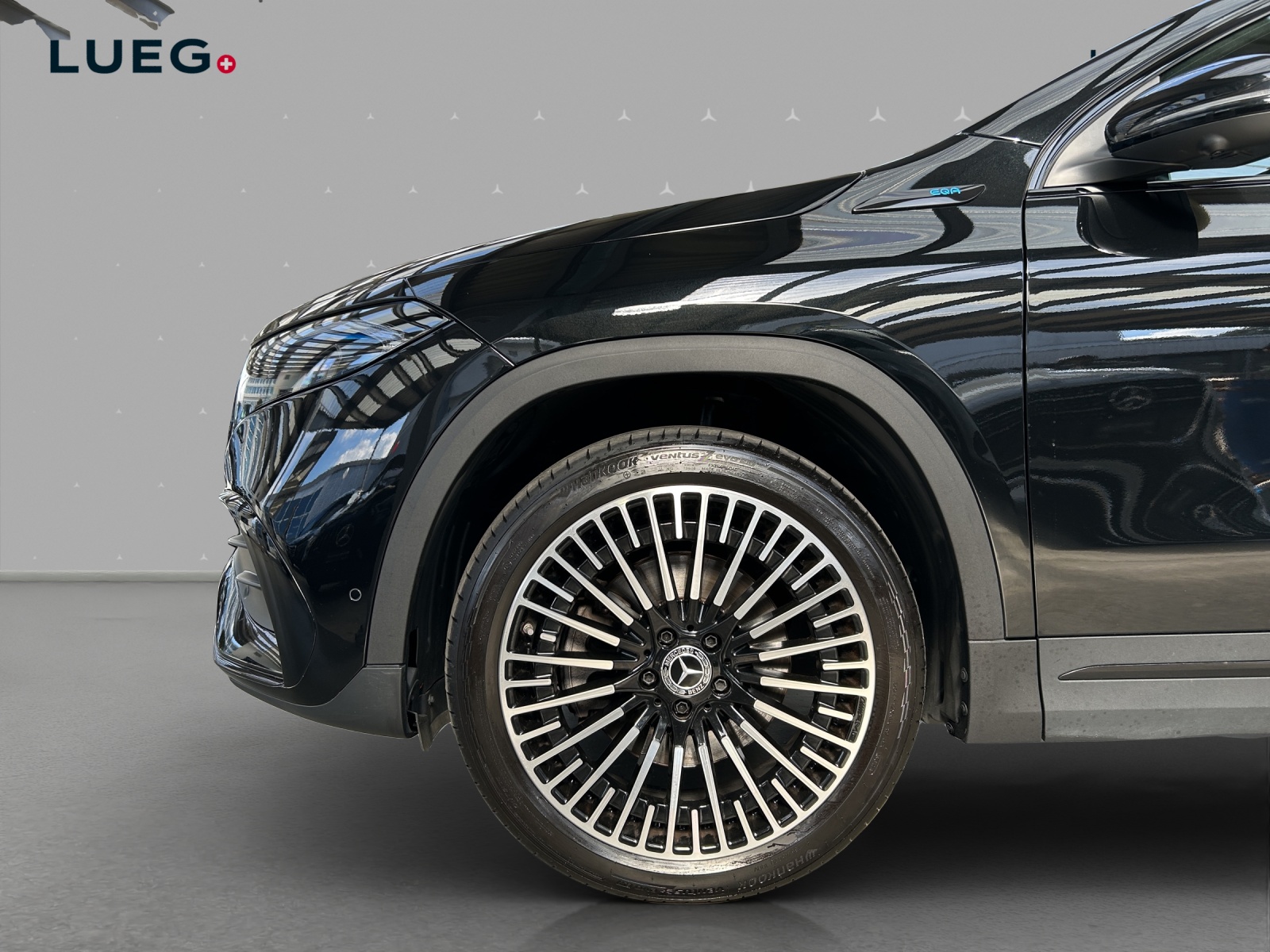 MERCEDES-BENZ EQA 350 AMG Line 4Matic-image-6
