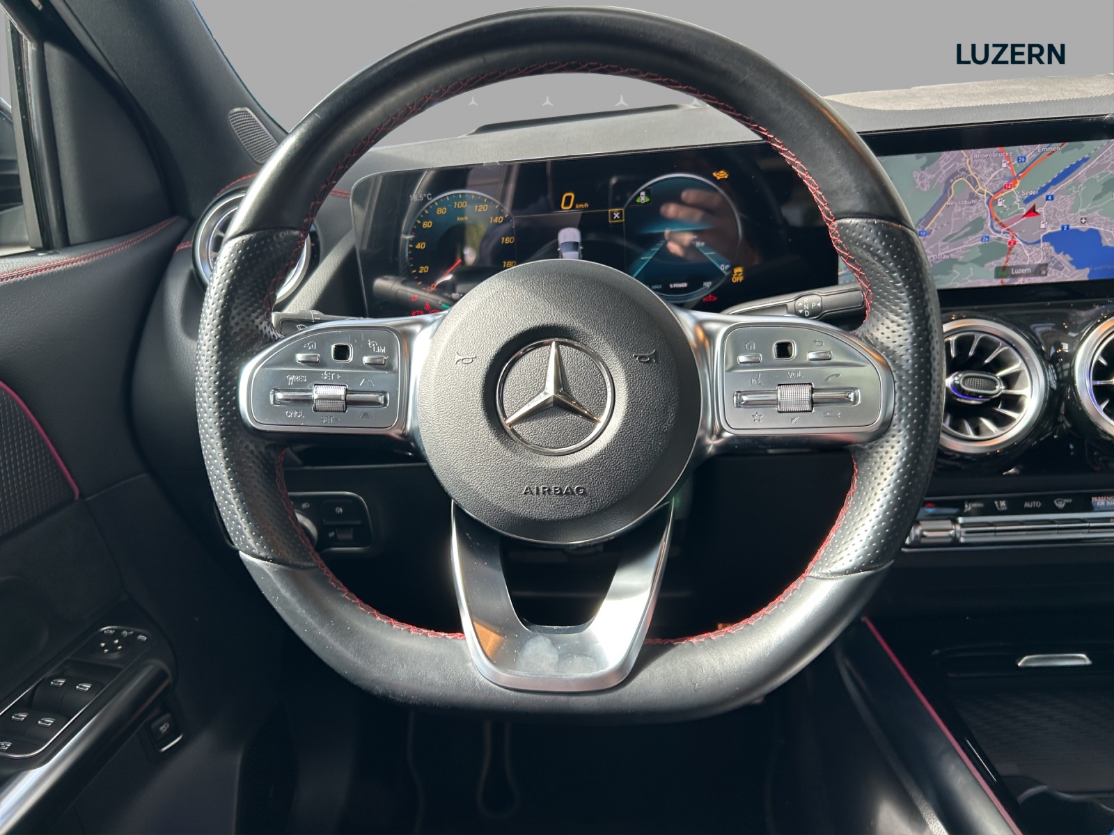 MERCEDES-BENZ EQA 350 AMG Line 4Matic-image-9