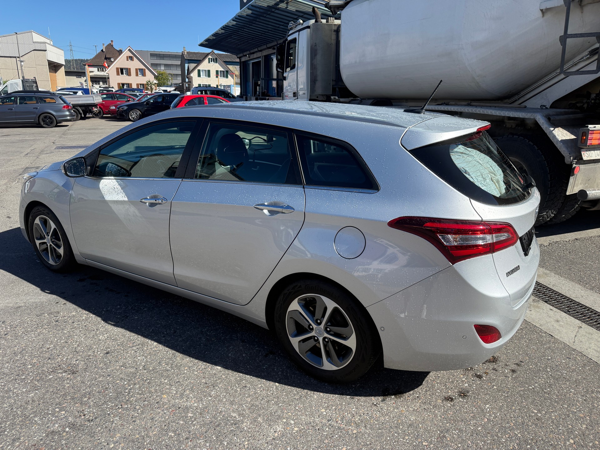 HYUNDAI i30 Wagon 1.6 CRDi Vertex Automatic DCT-image-3