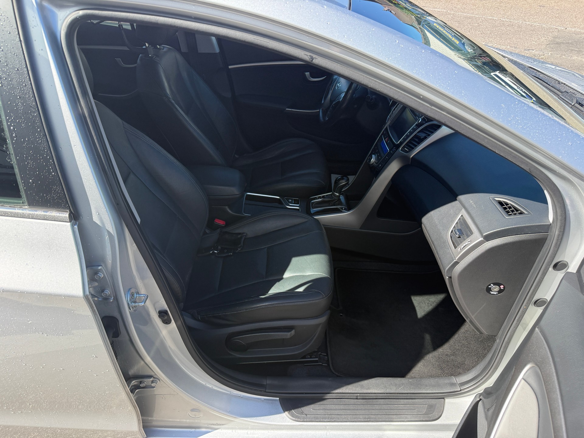 HYUNDAI i30 Wagon 1.6 CRDi Vertex Automatic DCT-image-7