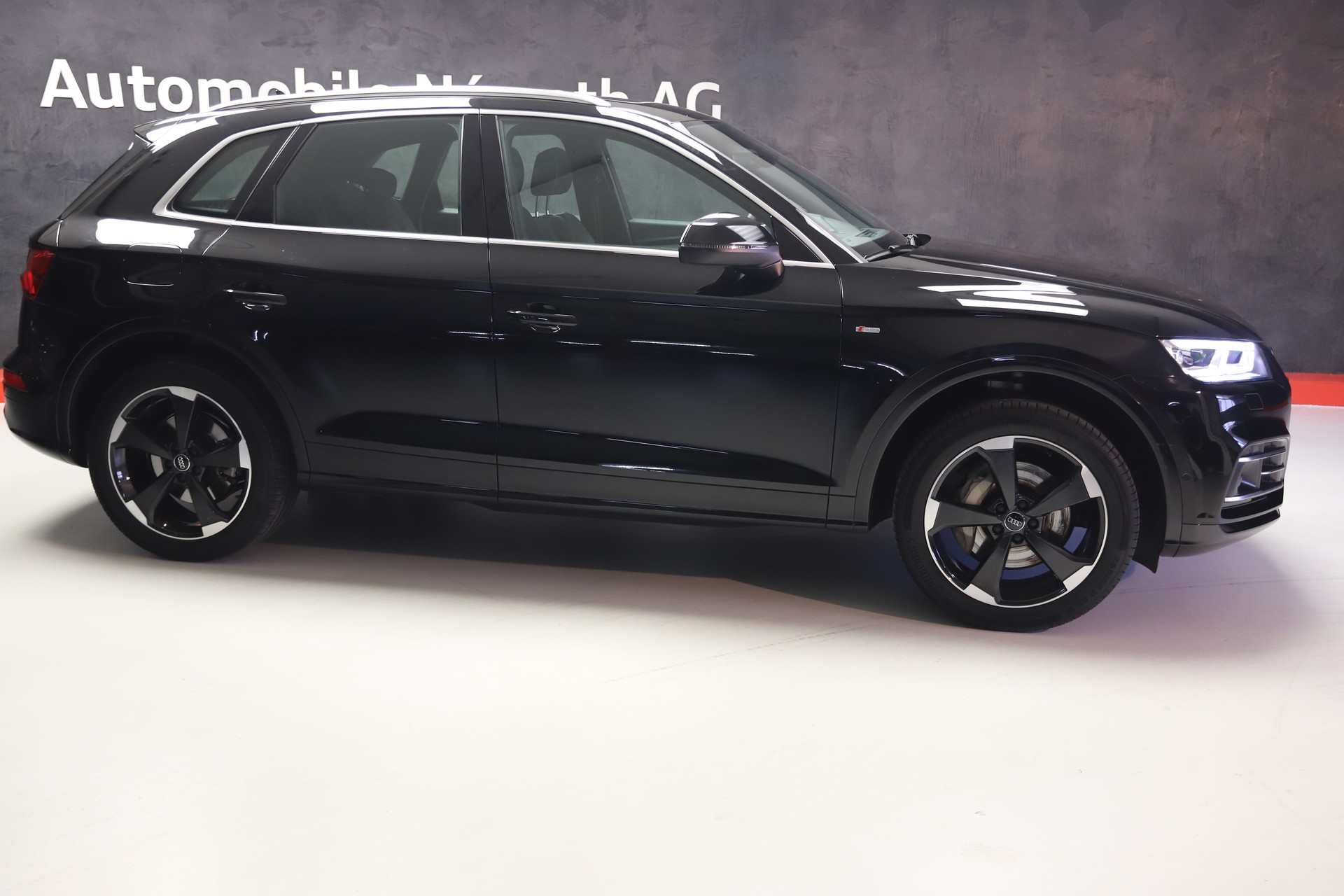 AUDI Q5 55 TFSI e quattro-image-1