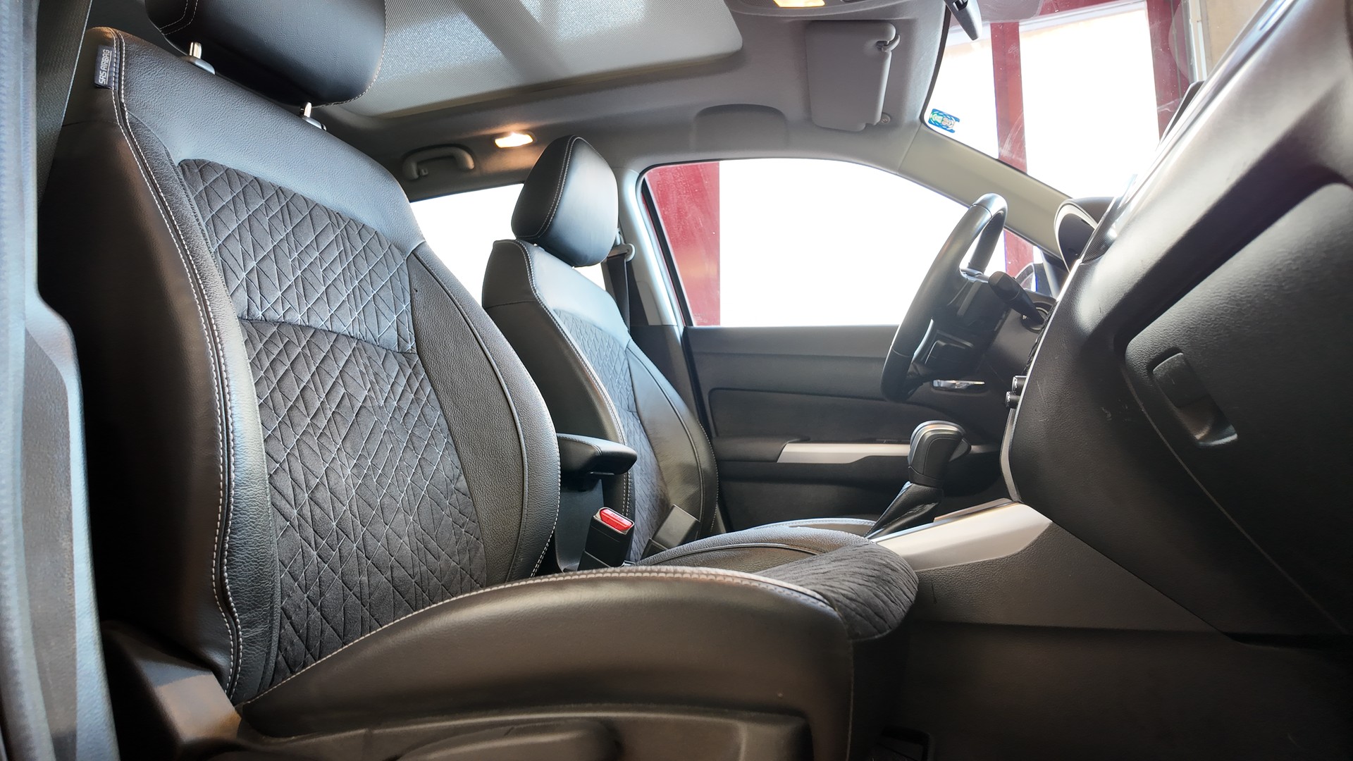 SUZUKI Vitara 1.5 Hybrid Edition 35 Top 4x4 AGS-image-17