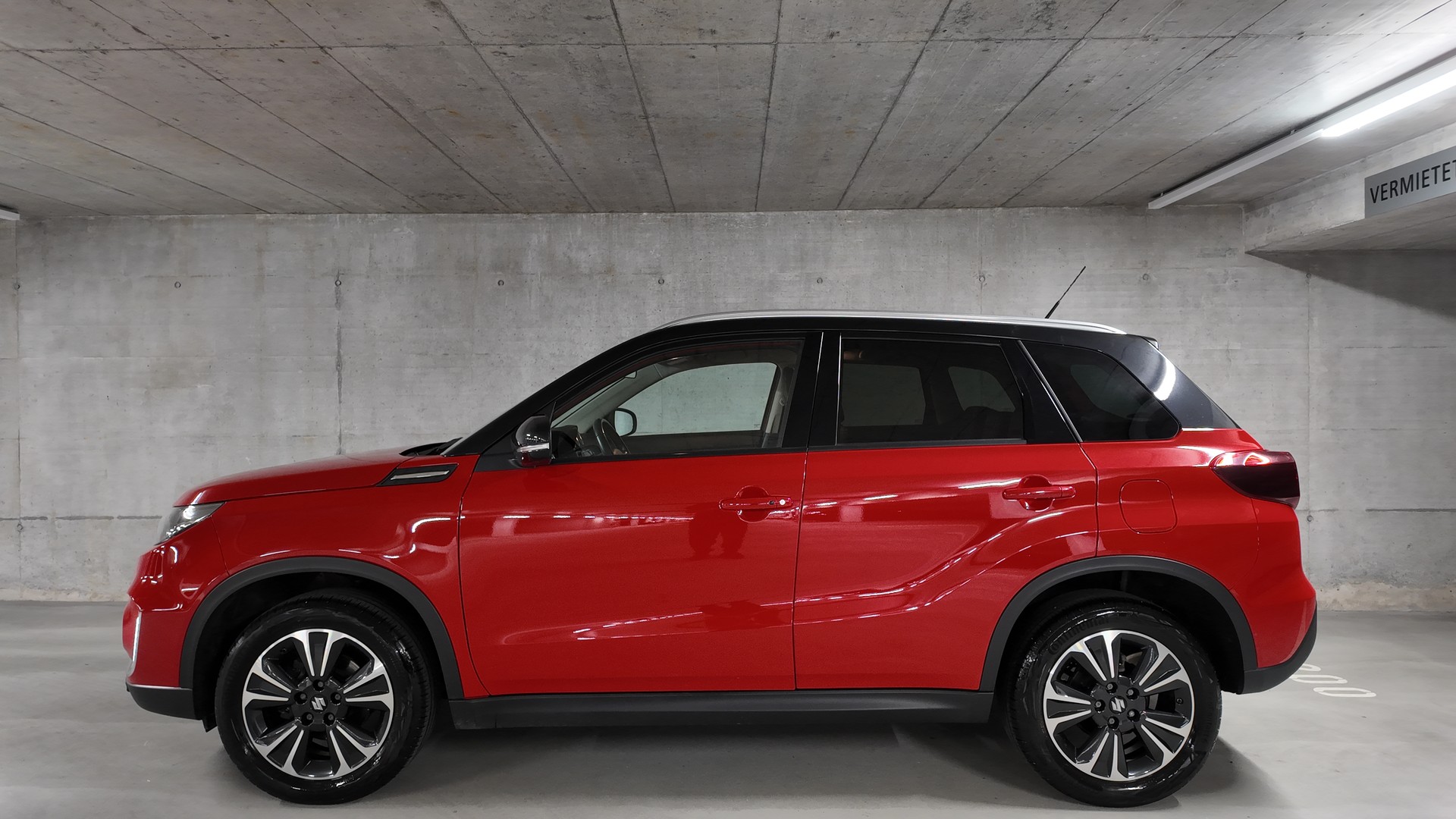 SUZUKI Vitara 1.5 Hybrid Edition 35 Top 4x4 AGS-image-2