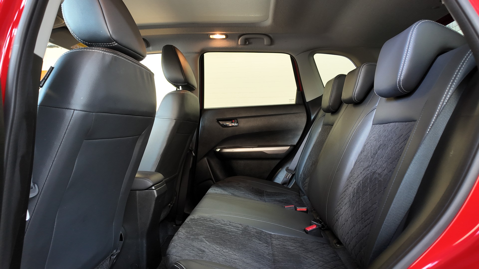 SUZUKI Vitara 1.5 Hybrid Edition 35 Top 4x4 AGS-image-21