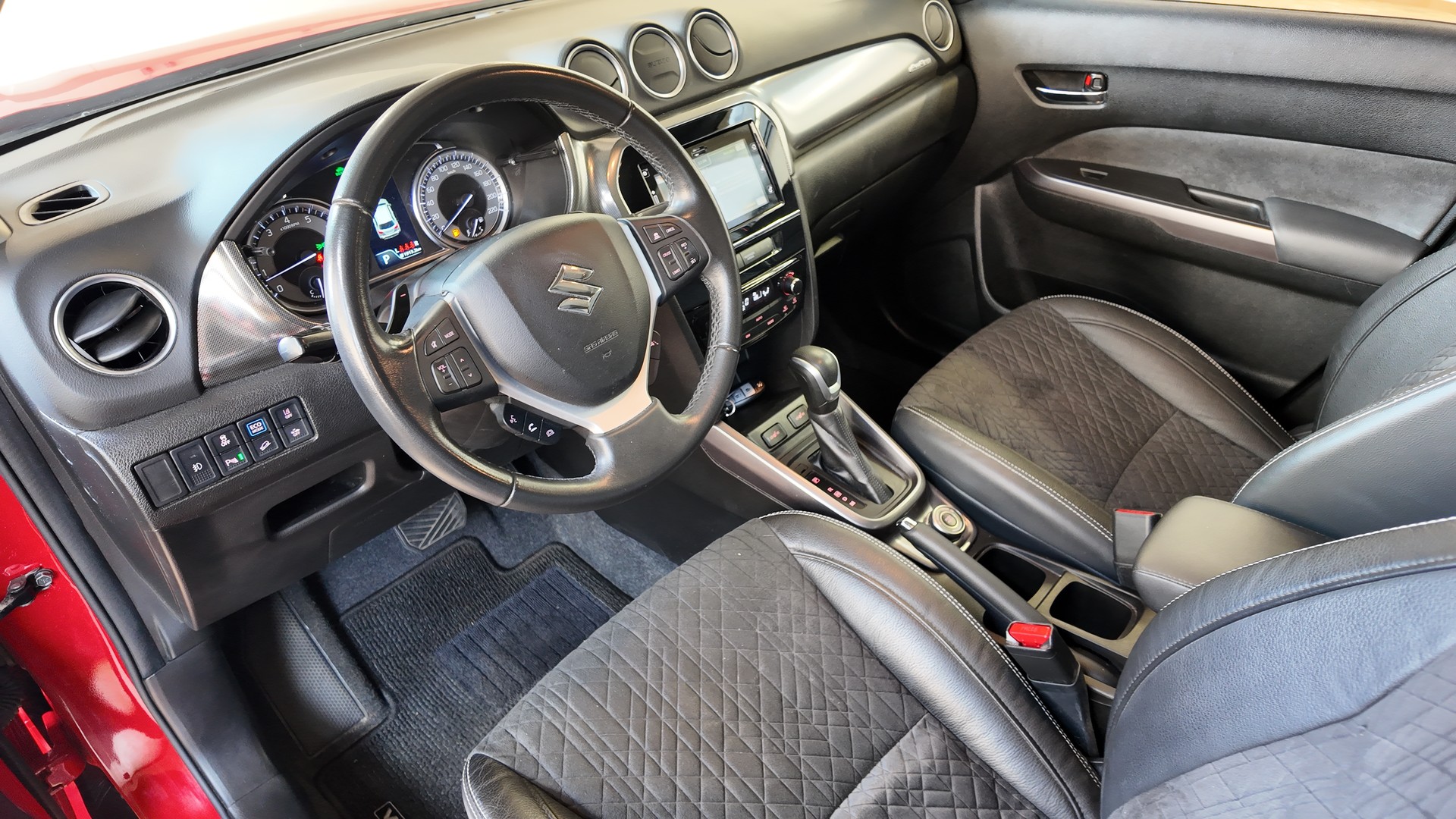 SUZUKI Vitara 1.5 Hybrid Edition 35 Top 4x4 AGS-image-12