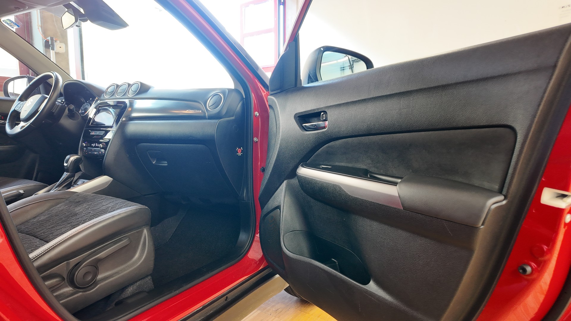 SUZUKI Vitara 1.5 Hybrid Edition 35 Top 4x4 AGS-image-18
