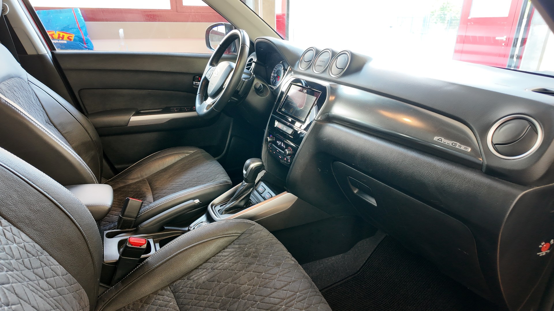 SUZUKI Vitara 1.5 Hybrid Edition 35 Top 4x4 AGS-image-16