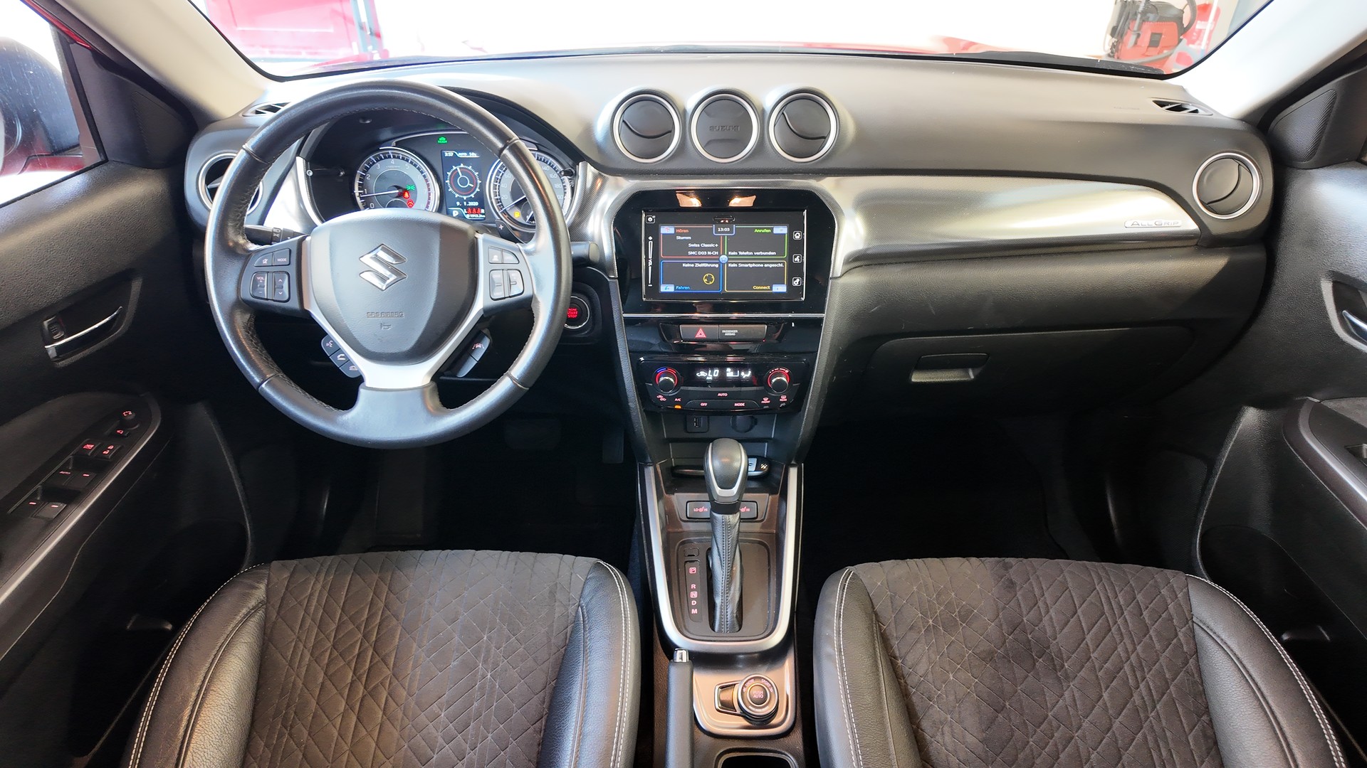 SUZUKI Vitara 1.5 Hybrid Edition 35 Top 4x4 AGS-image-9