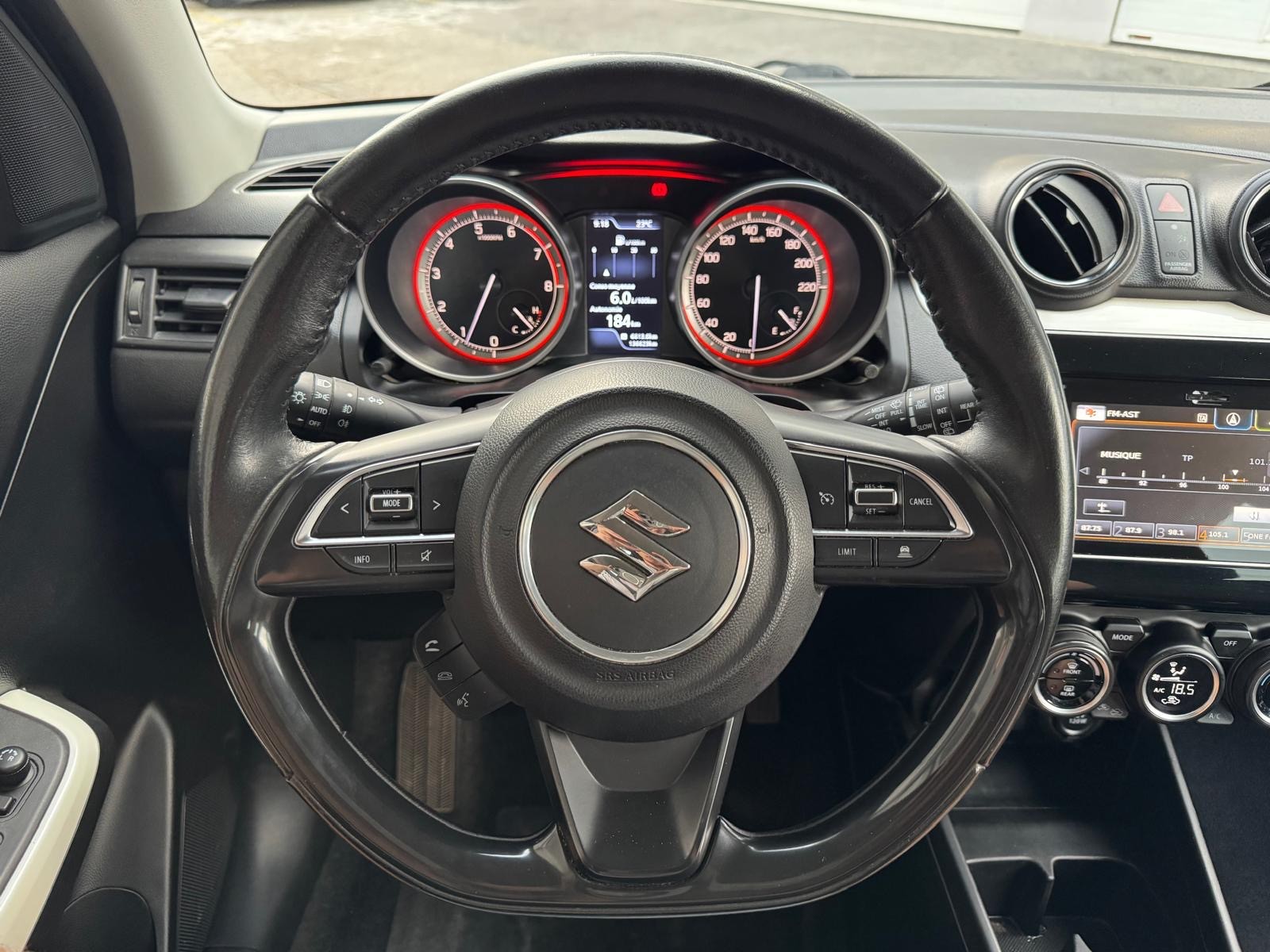 SUZUKI Swift 1.2i 16V SHVS Compact Top Hybrid Allgrip 4x4-image-12