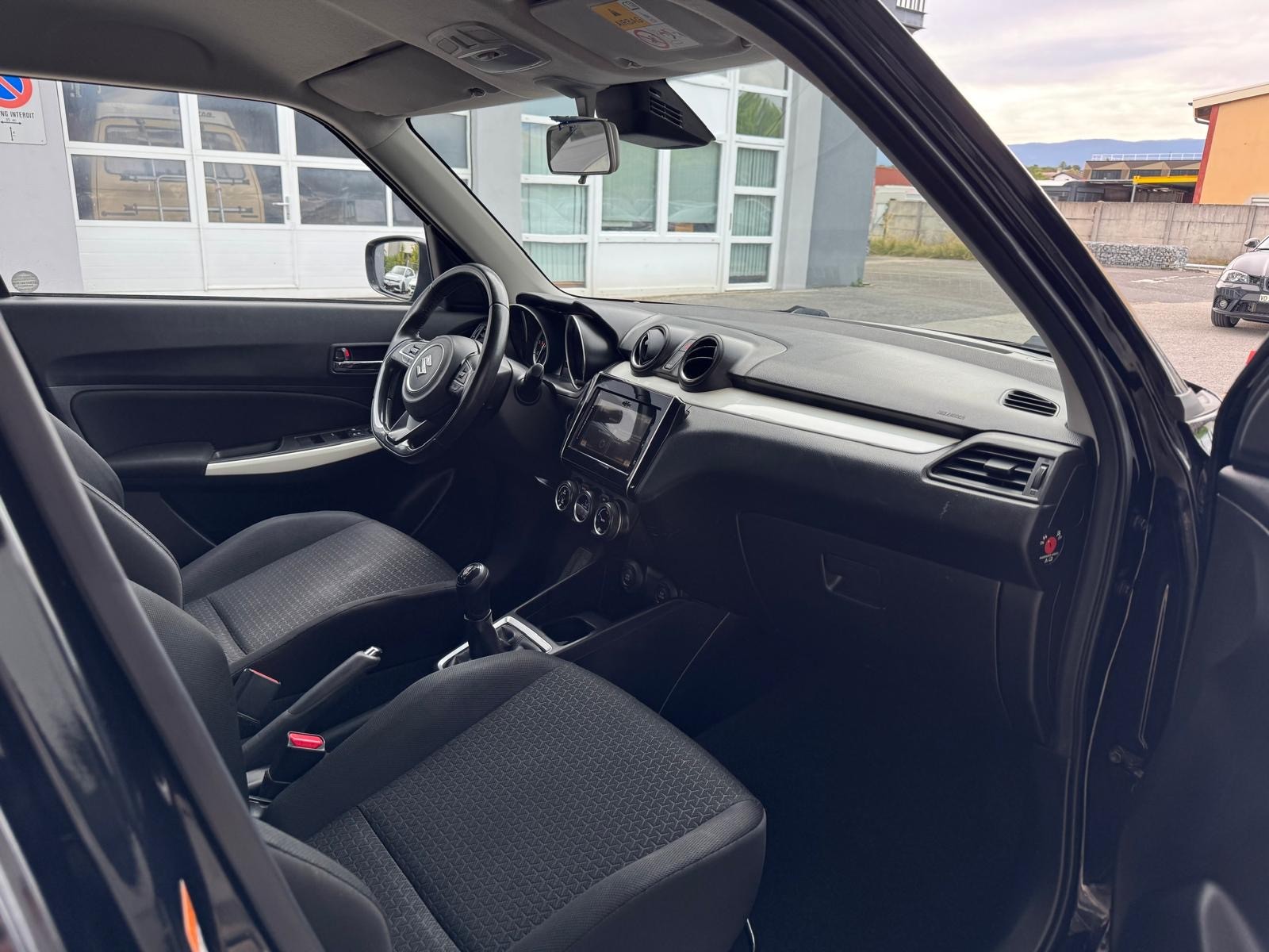 SUZUKI Swift 1.2i 16V SHVS Compact Top Hybrid Allgrip 4x4-image-10