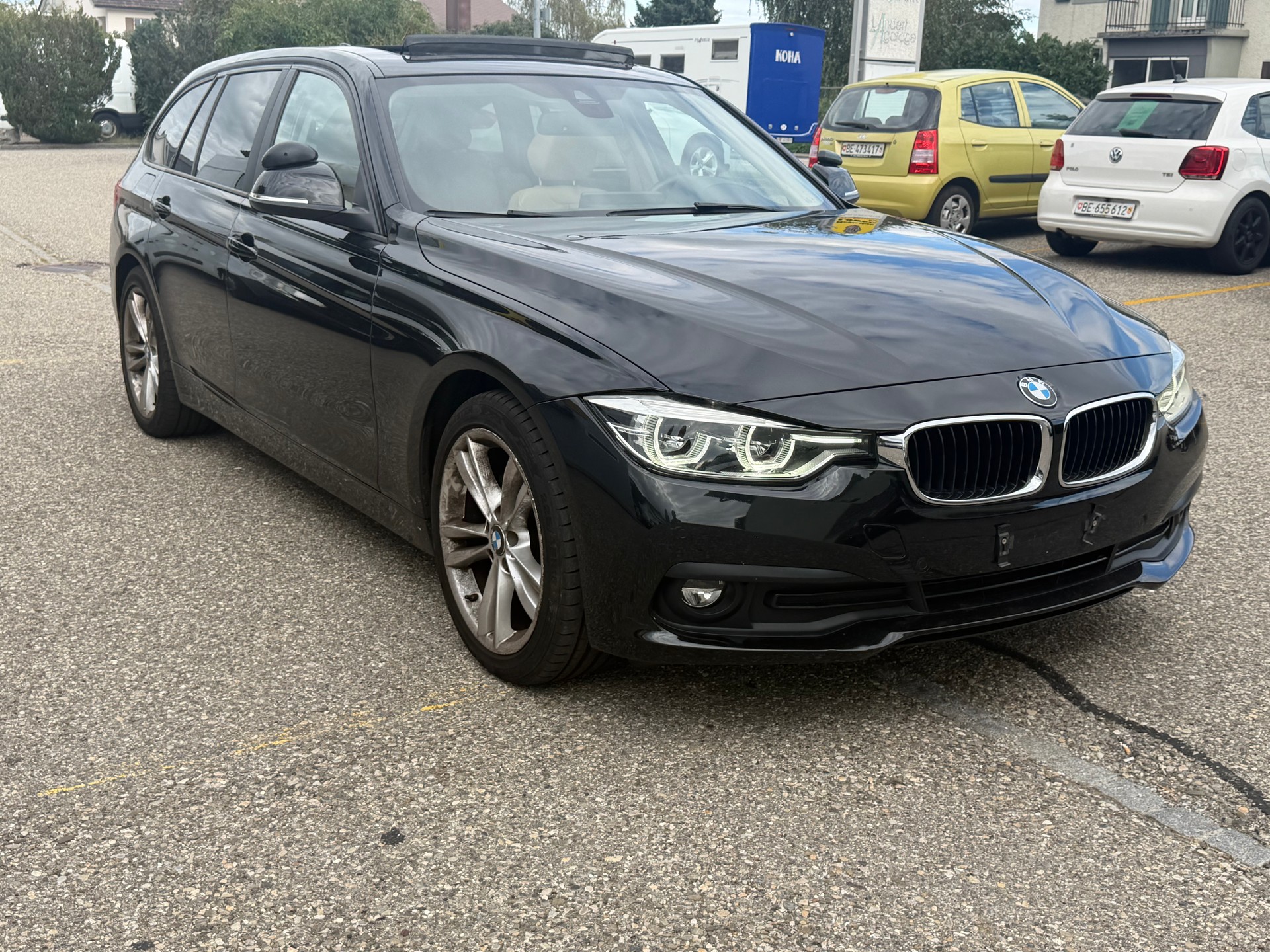 BMW 318d Touring Luxury Line Steptronic-image-2