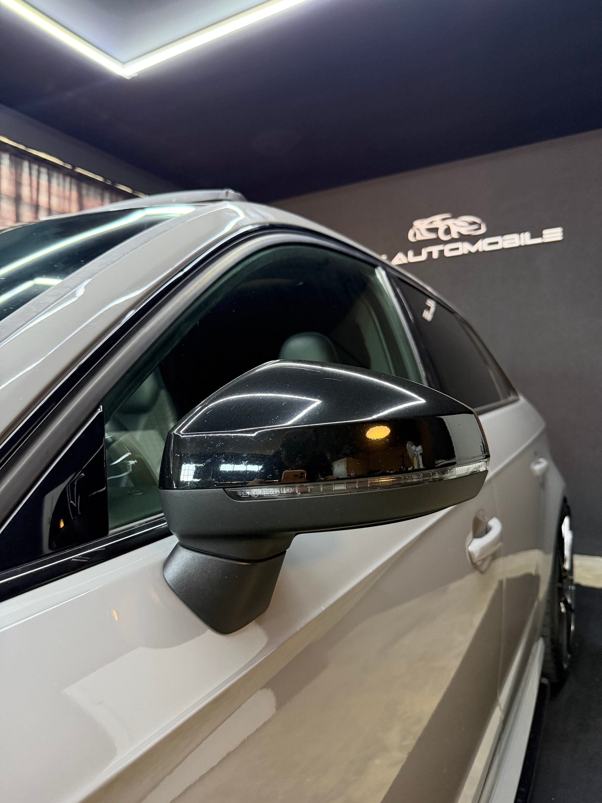 AUDI RS3 Sportback 2.5 TSI quattro S-tronic-image-9
