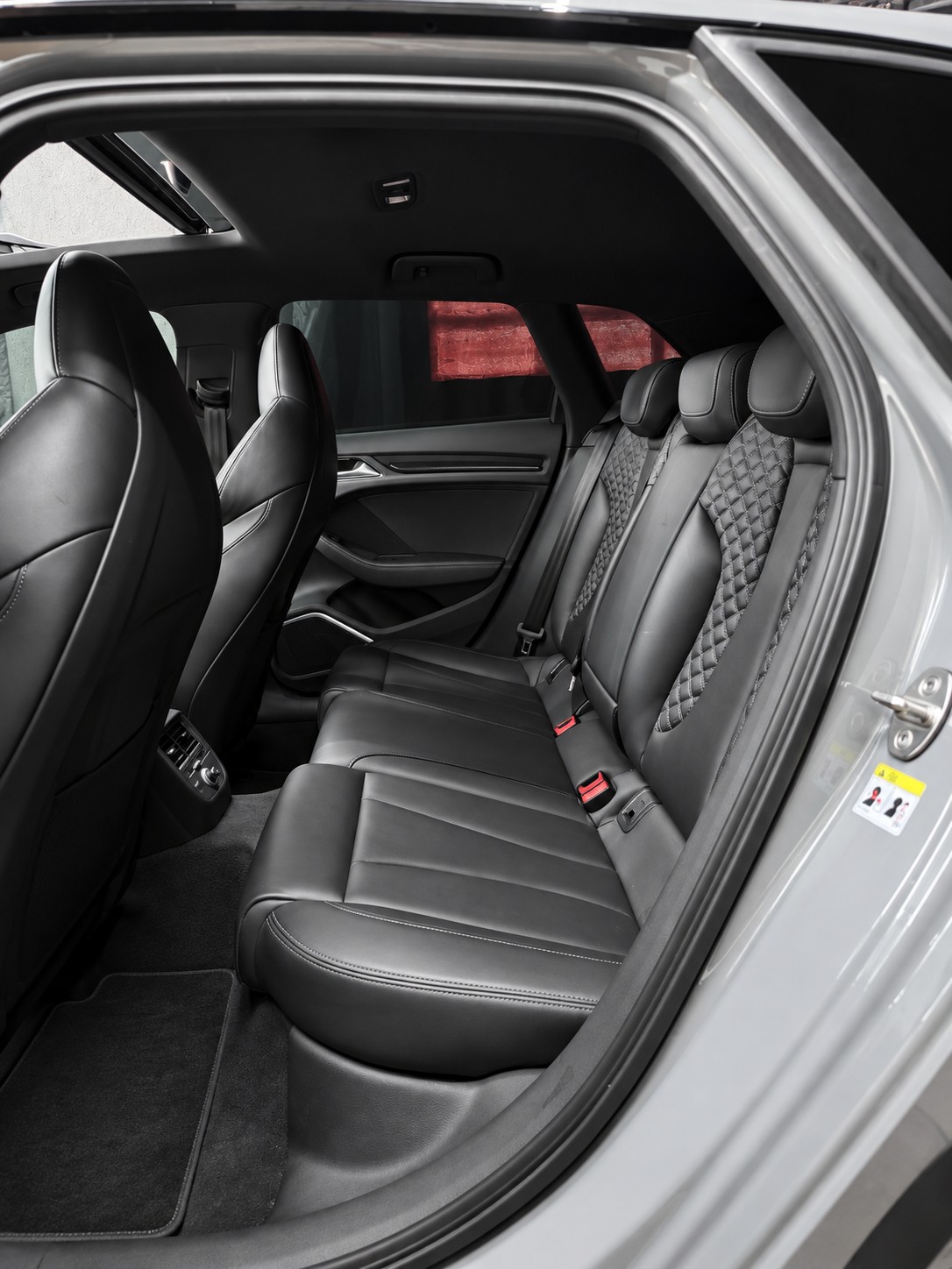 AUDI RS3 Sportback 2.5 TSI quattro S-tronic-image-15