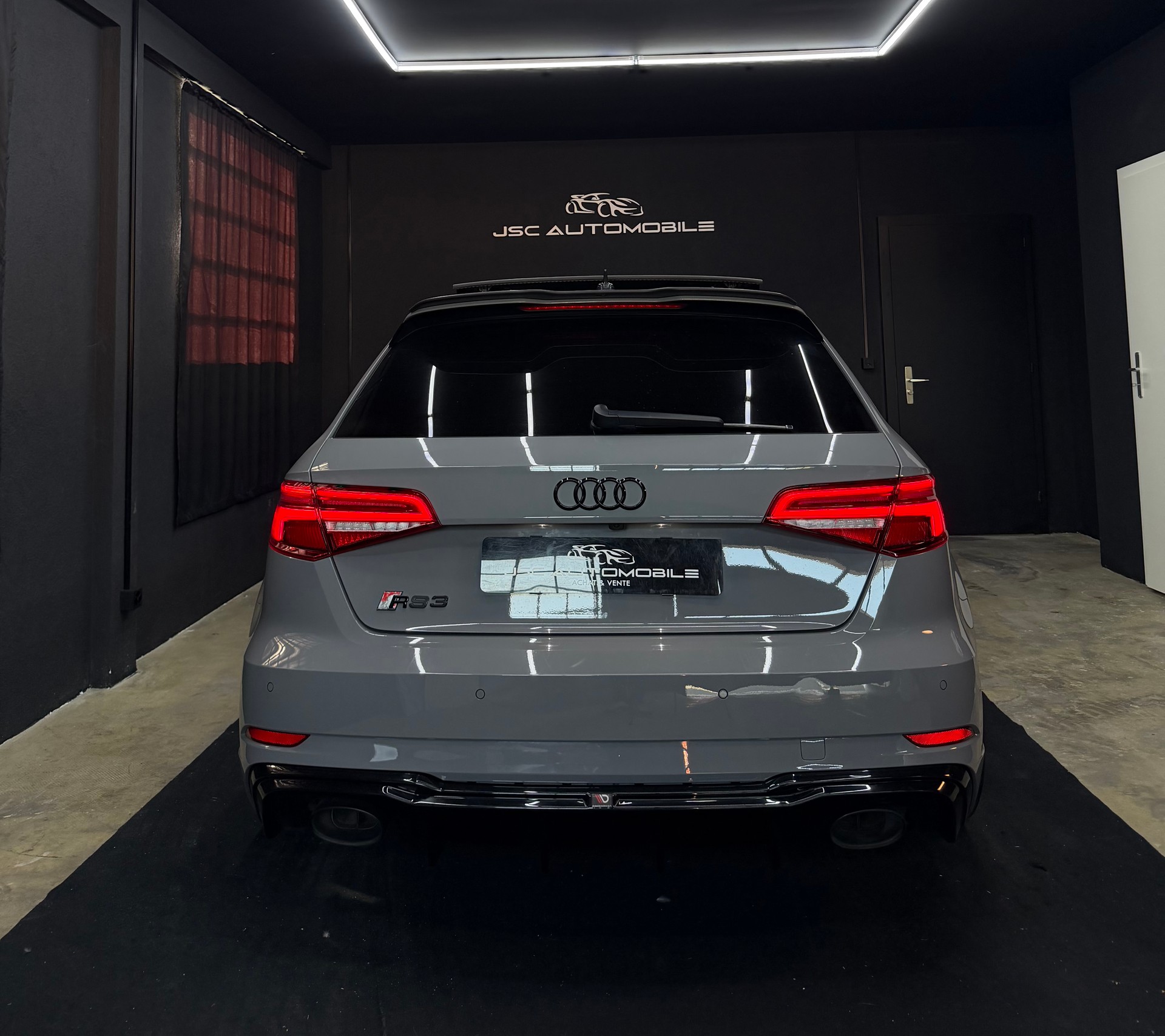 AUDI RS3 Sportback 2.5 TSI quattro S-tronic-image-4