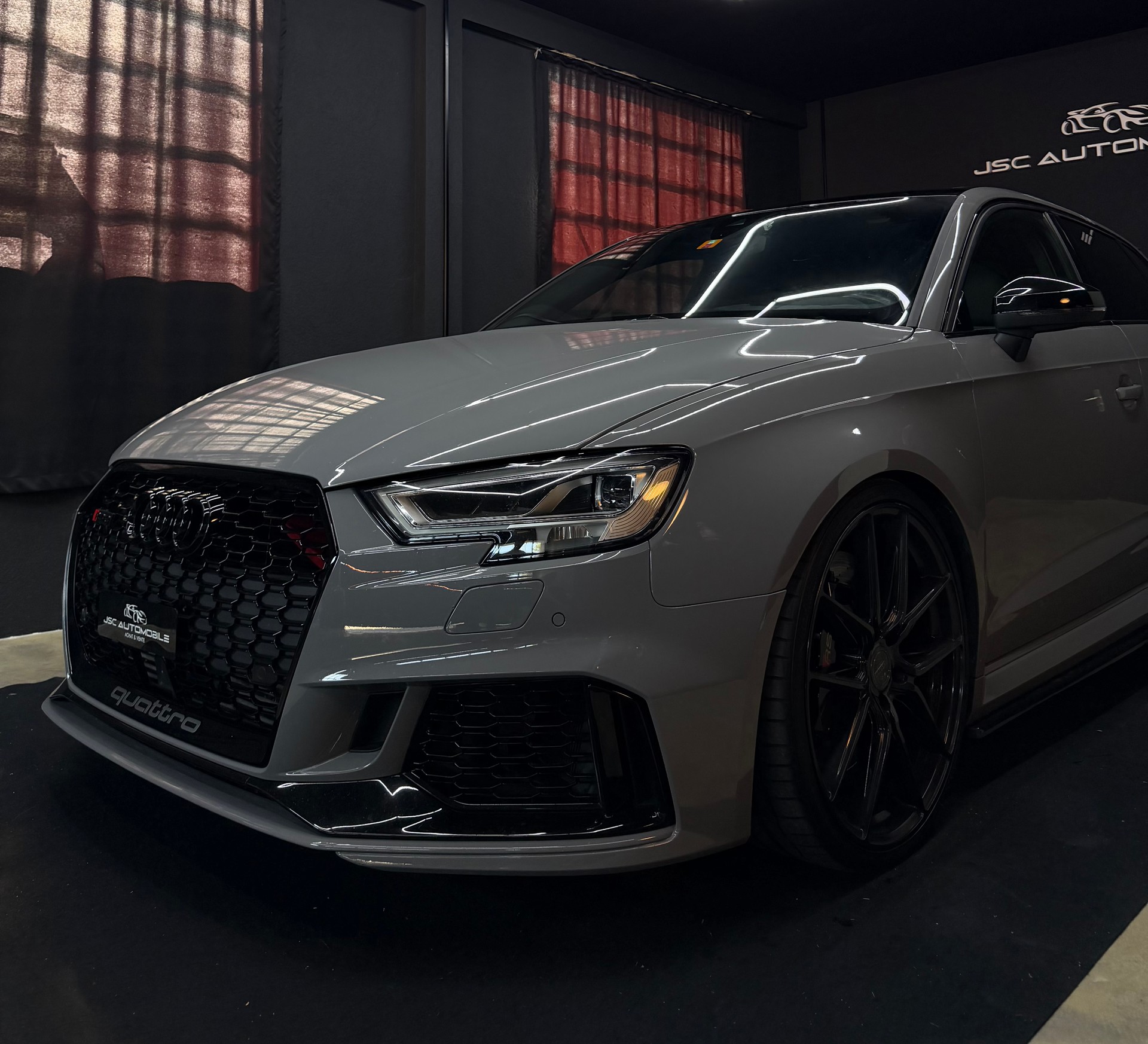 AUDI RS3 Sportback 2.5 TSI quattro S-tronic-image-2