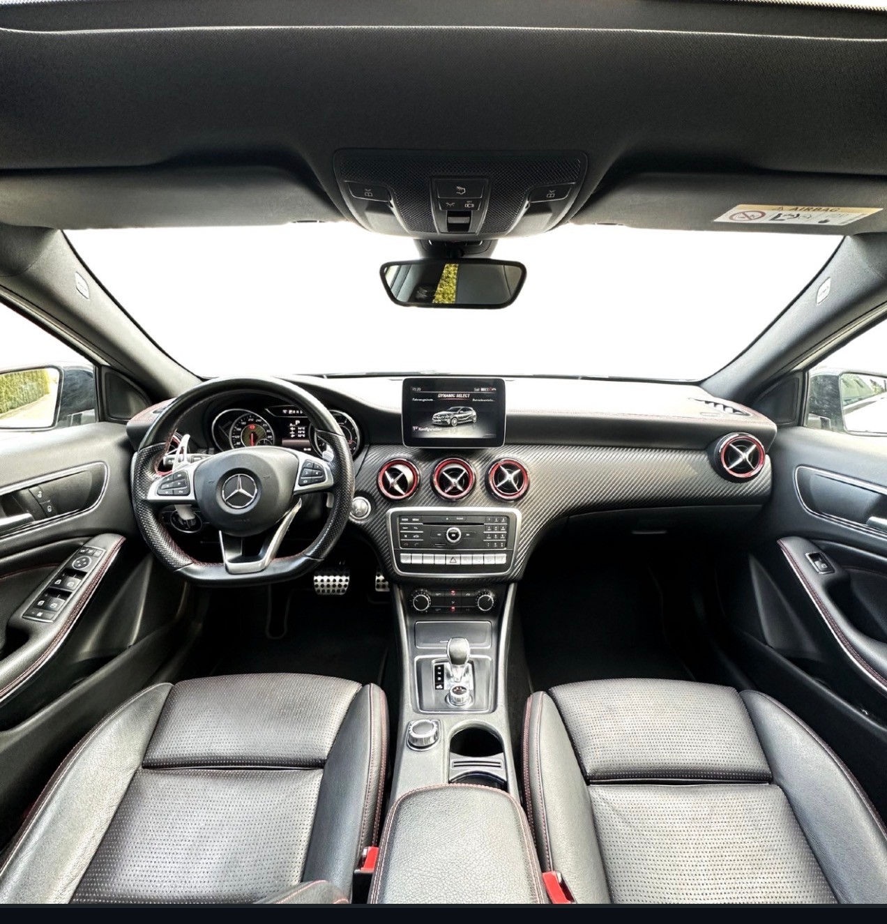 MERCEDES-BENZ A 45 AMG 4 Matic Facelift | 381 PS | Panorama | 8-fach bereift-image-2