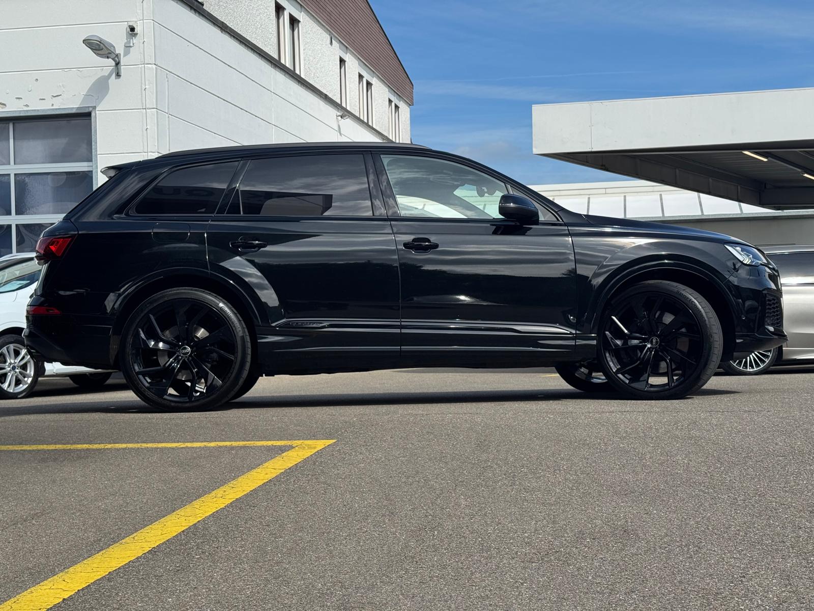 AUDI SQ7 TFSI quattro tiptronic-image-4