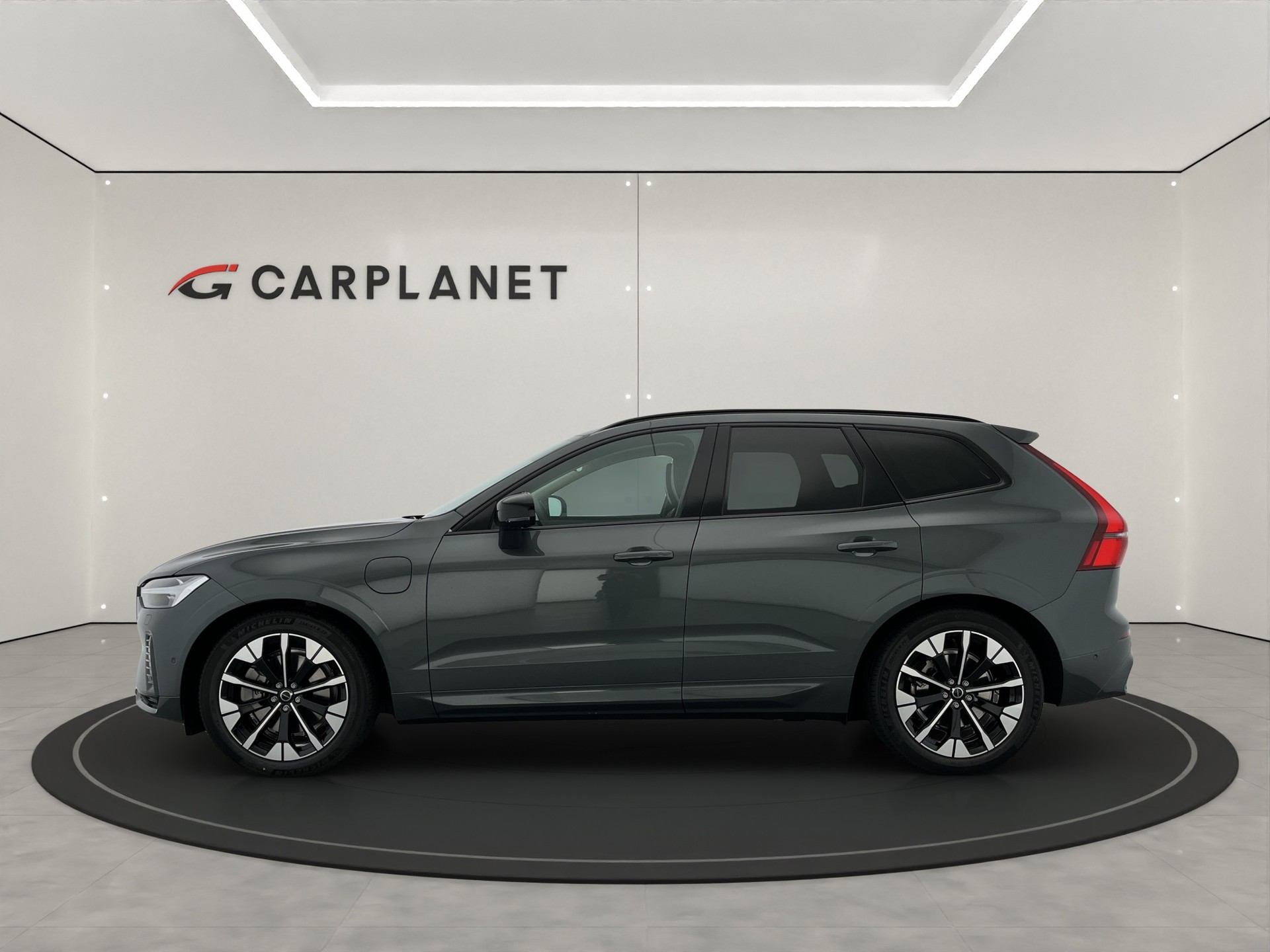 VOLVO XC60 2.0 T8 TE Ultra Dark eAWD-image-2