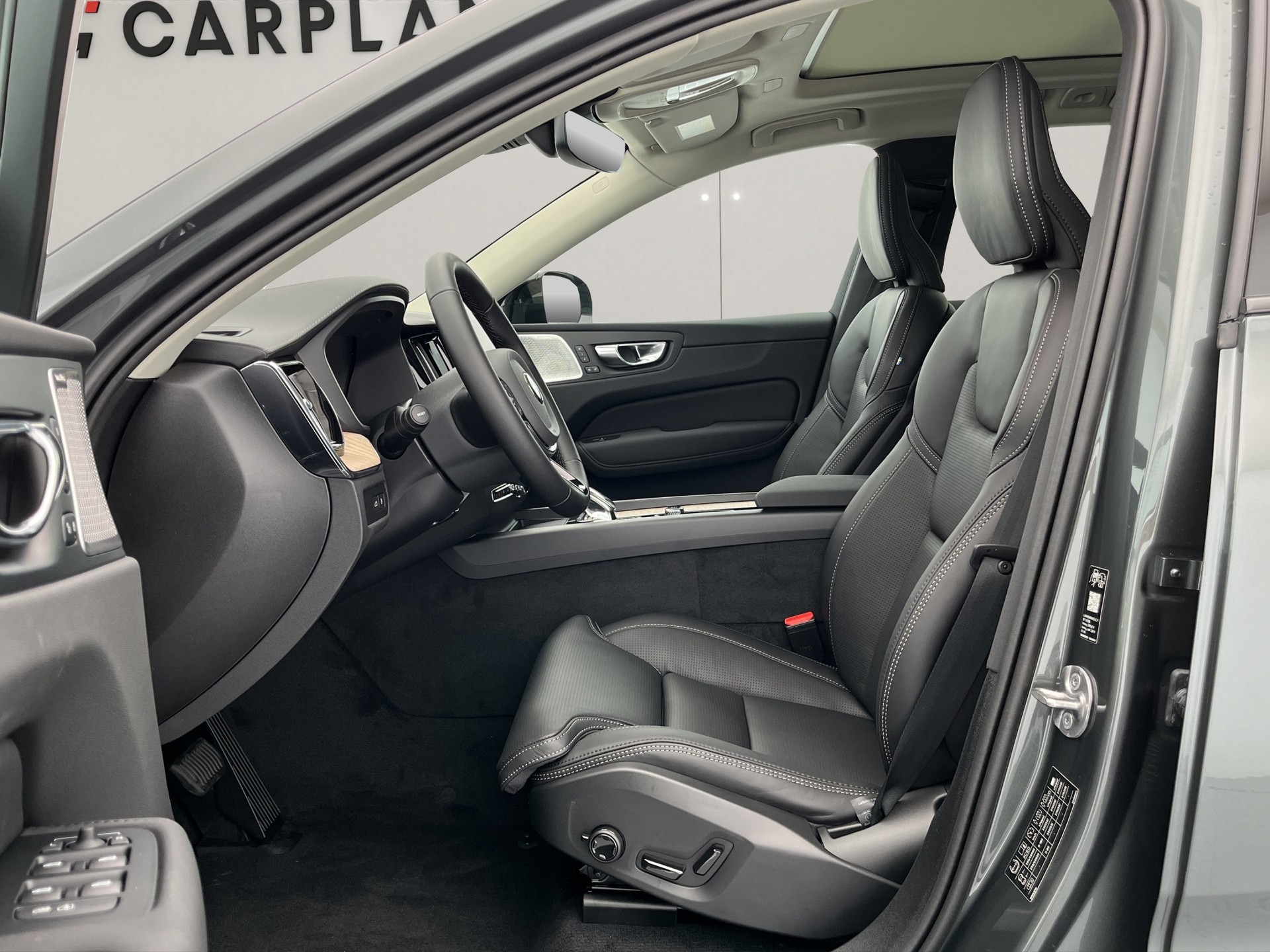 VOLVO XC60 2.0 T8 TE Ultra Dark eAWD-image-7