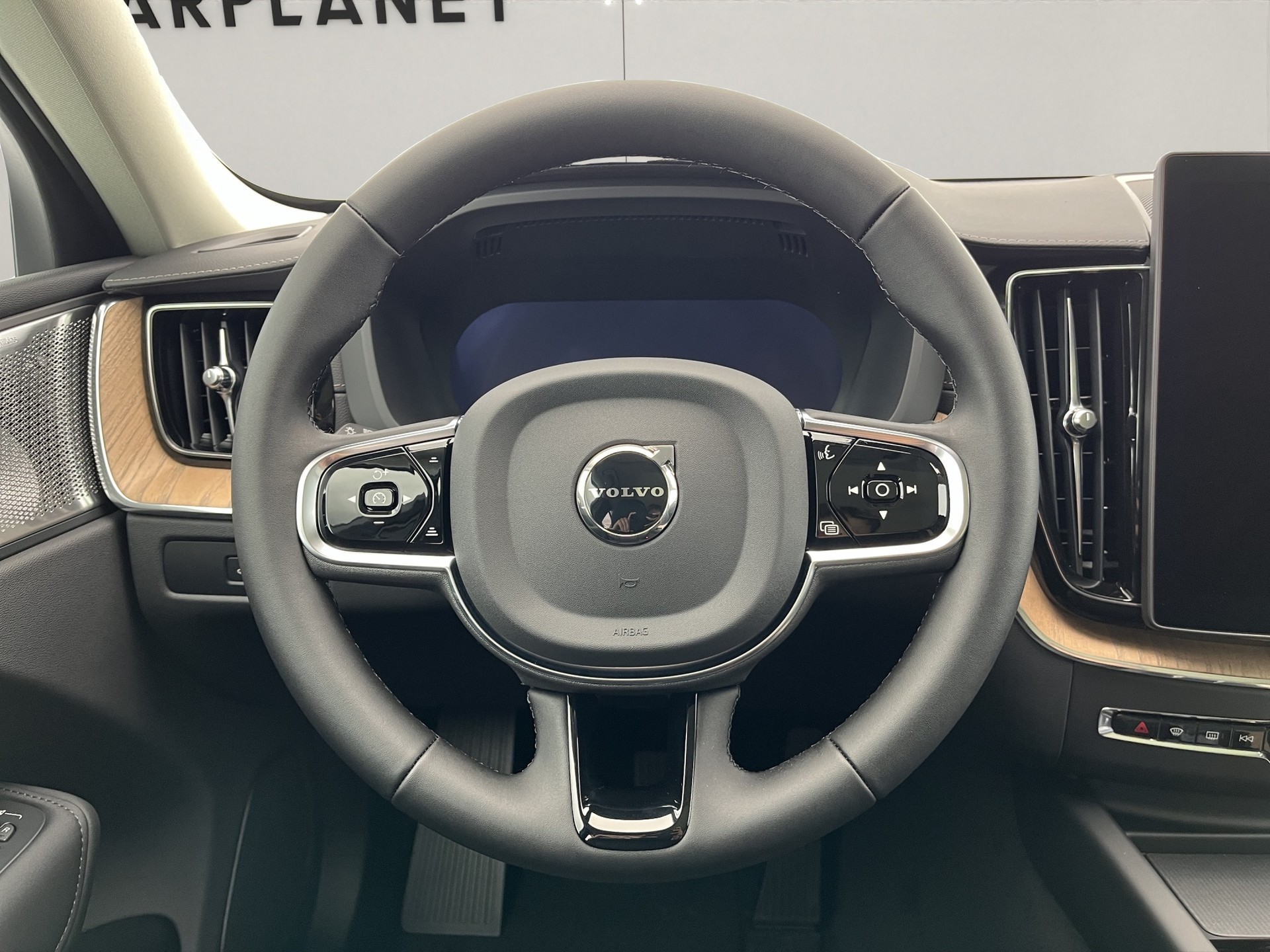 VOLVO XC60 2.0 T8 TE Ultra Dark eAWD-image-10
