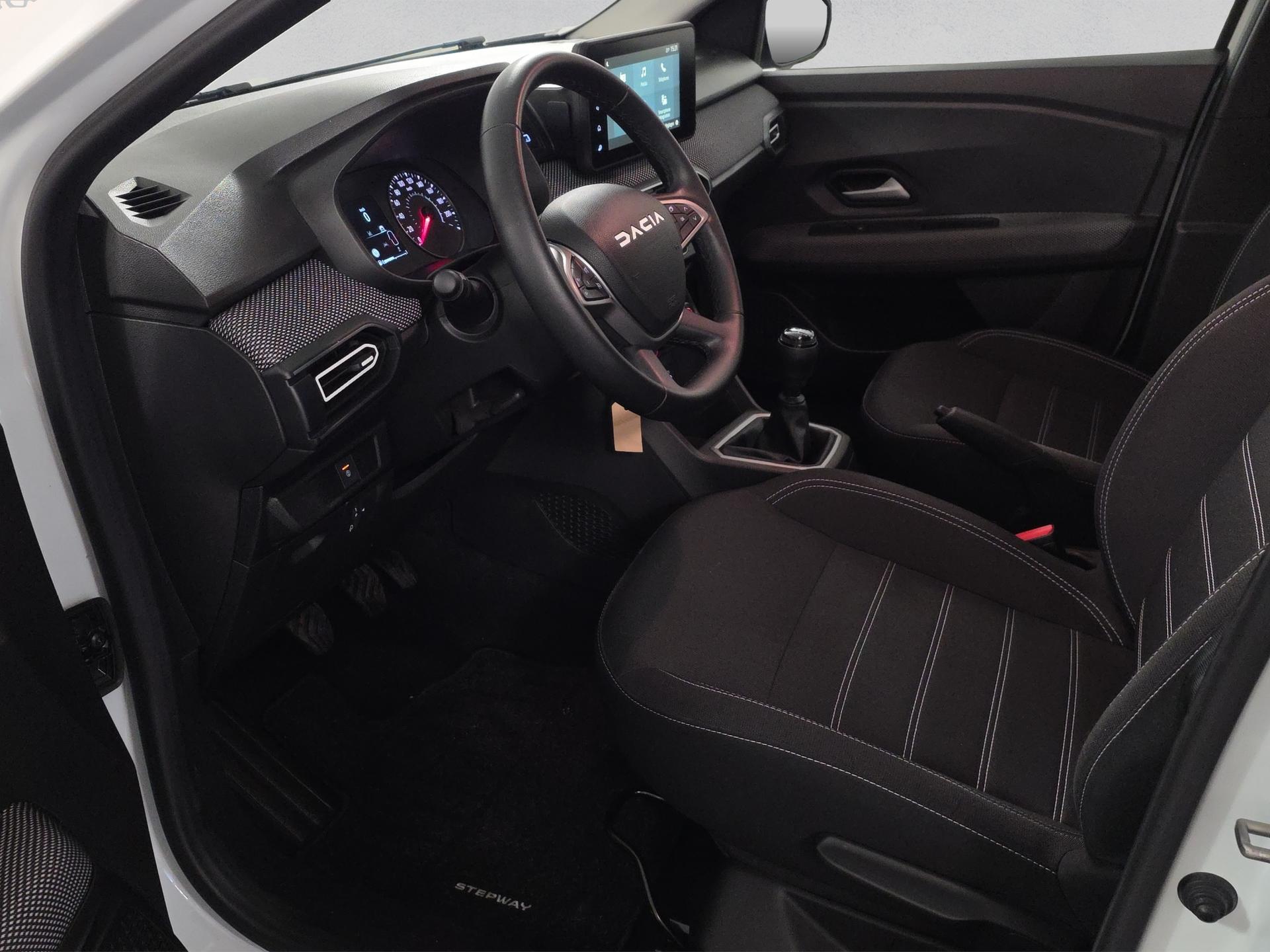 DACIA Sandero TCe 90 Expression-image-8