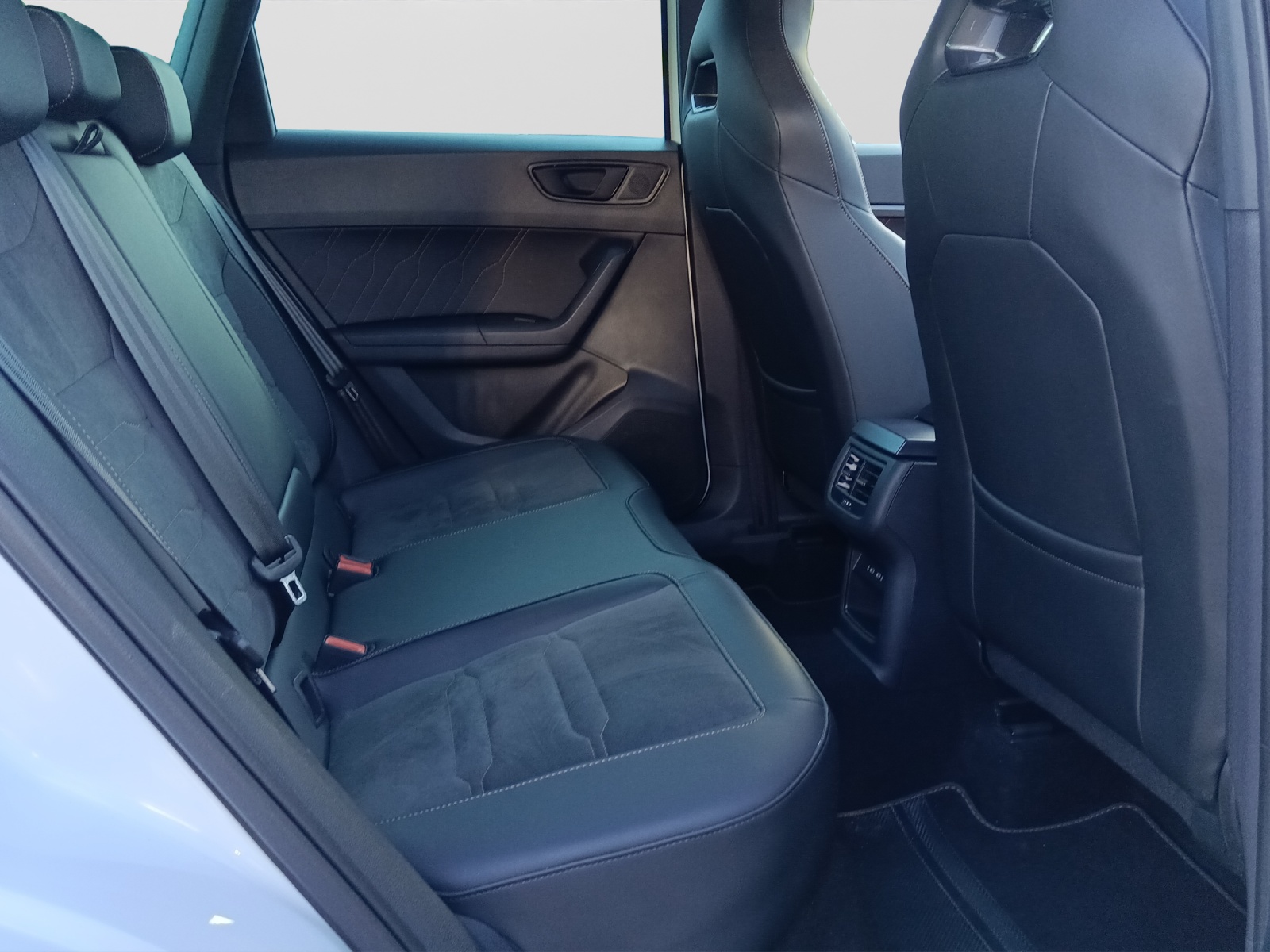 CUPRA Ateca 2.0 TSI 4Drive DSG-image-5