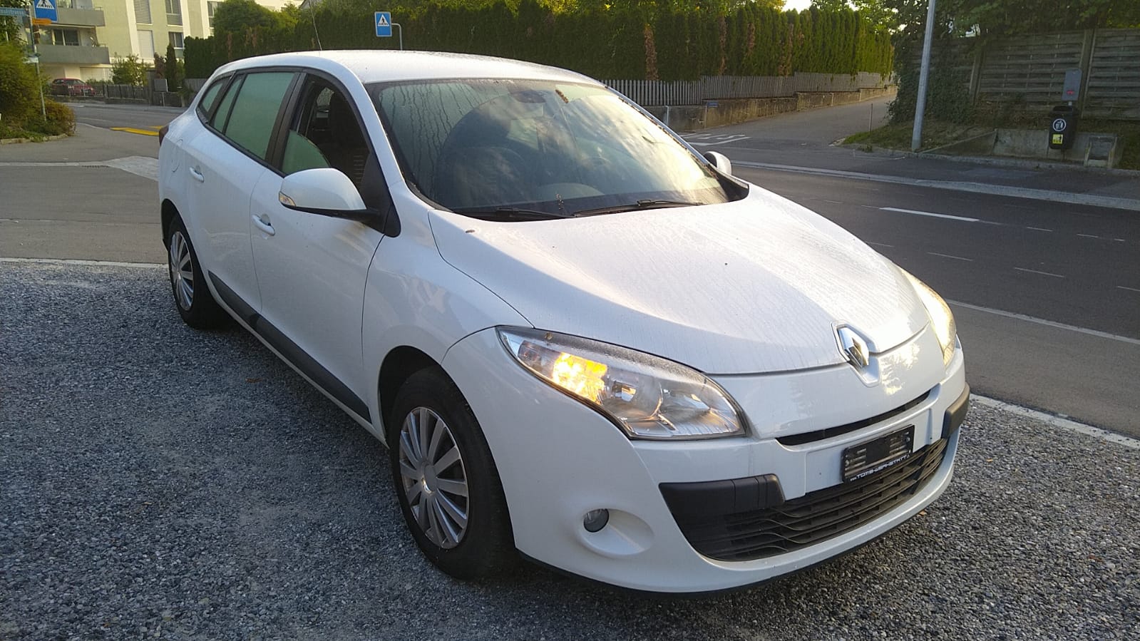 RENAULT Mégane Grandtour 1.5 dCi Dynamique EDC-image-1