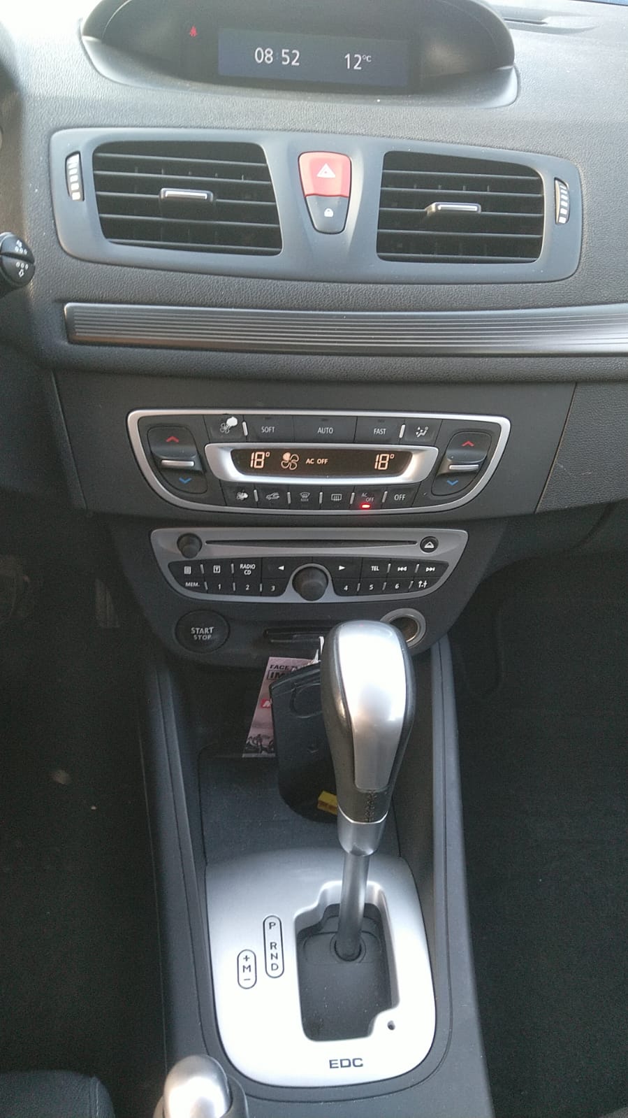 RENAULT Mégane Grandtour 1.5 dCi Dynamique EDC-image-5