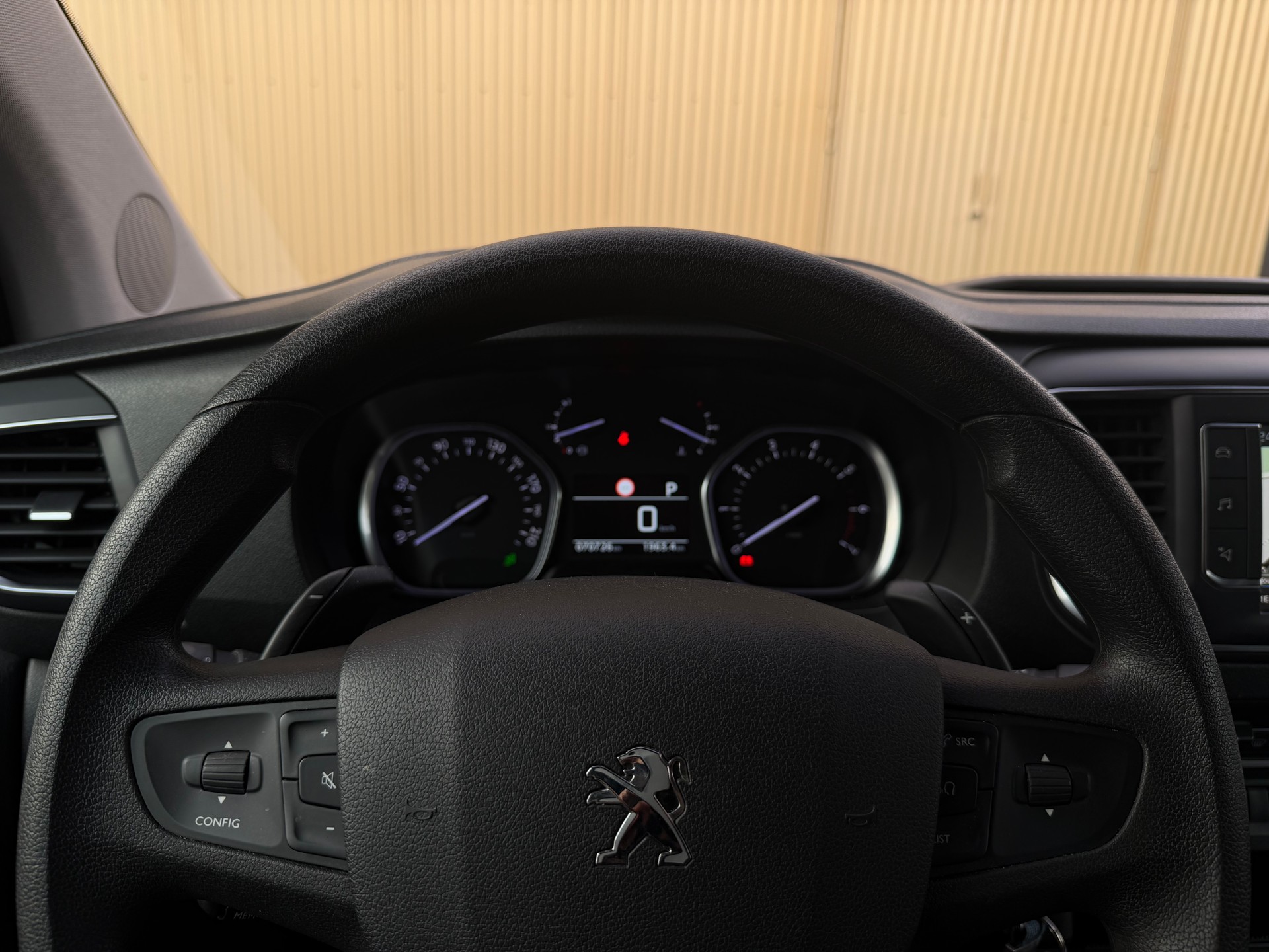 PEUGEOT Traveller 2.0 BlueHDi Active Standard EAT-image-7