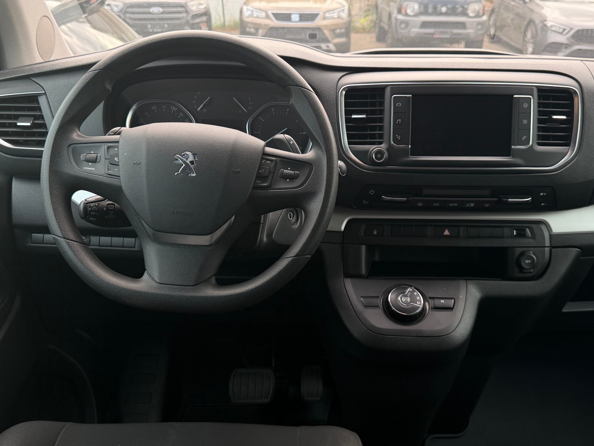PEUGEOT Traveller 2.0 BlueHDi Active Standard EAT-image-6