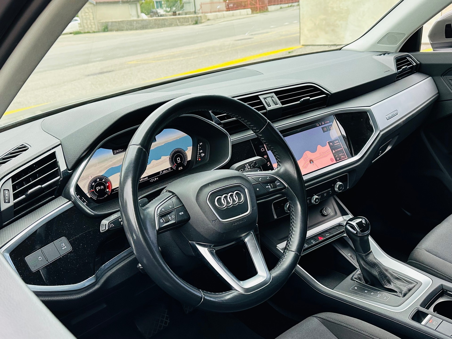 AUDI Q3 40 TDI advanced quattro S-tronic-image-10