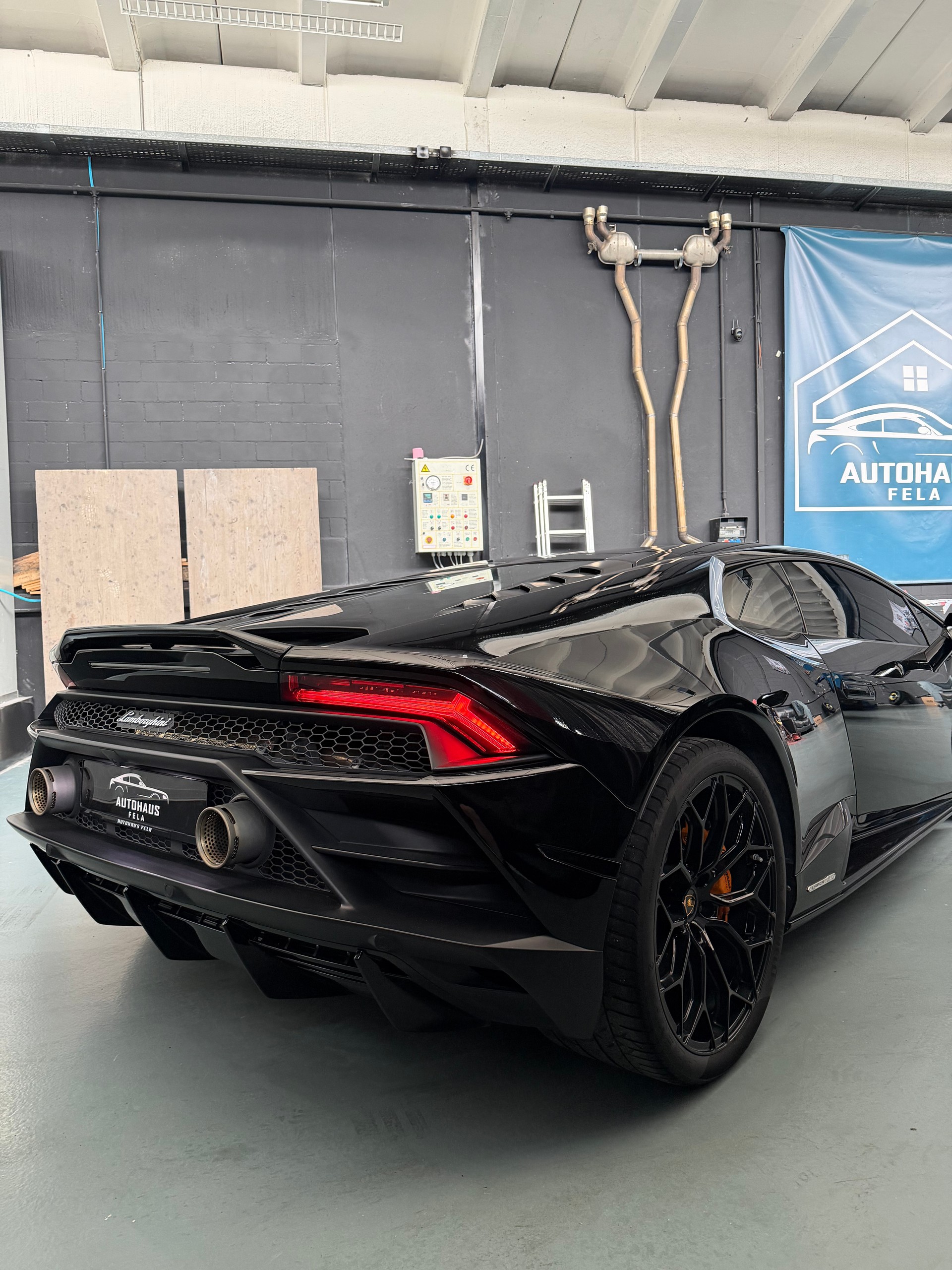 LAMBORGHINI Huracan EVO Coupé DCT-image-6