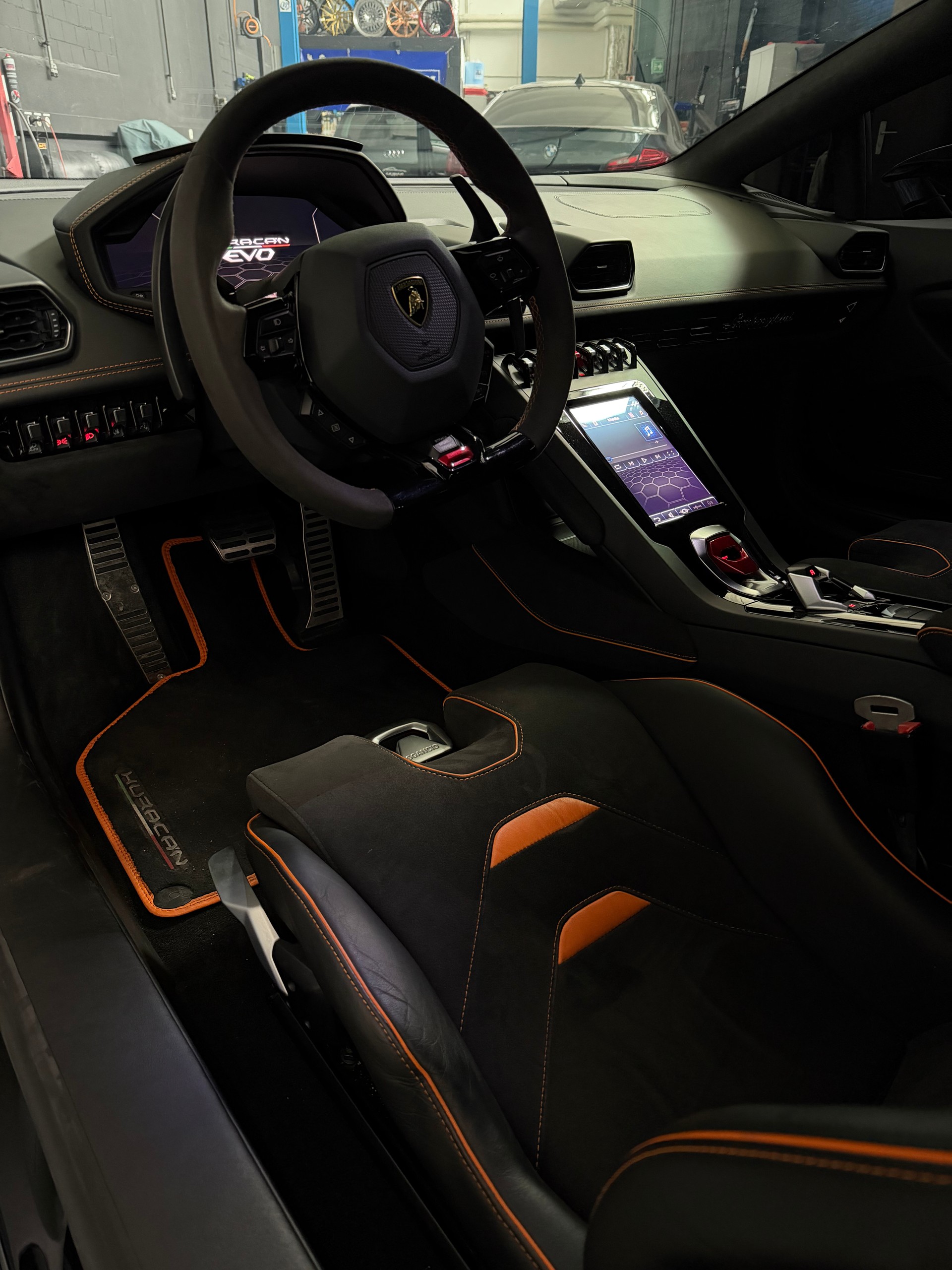 LAMBORGHINI Huracan EVO Coupé DCT-image-10