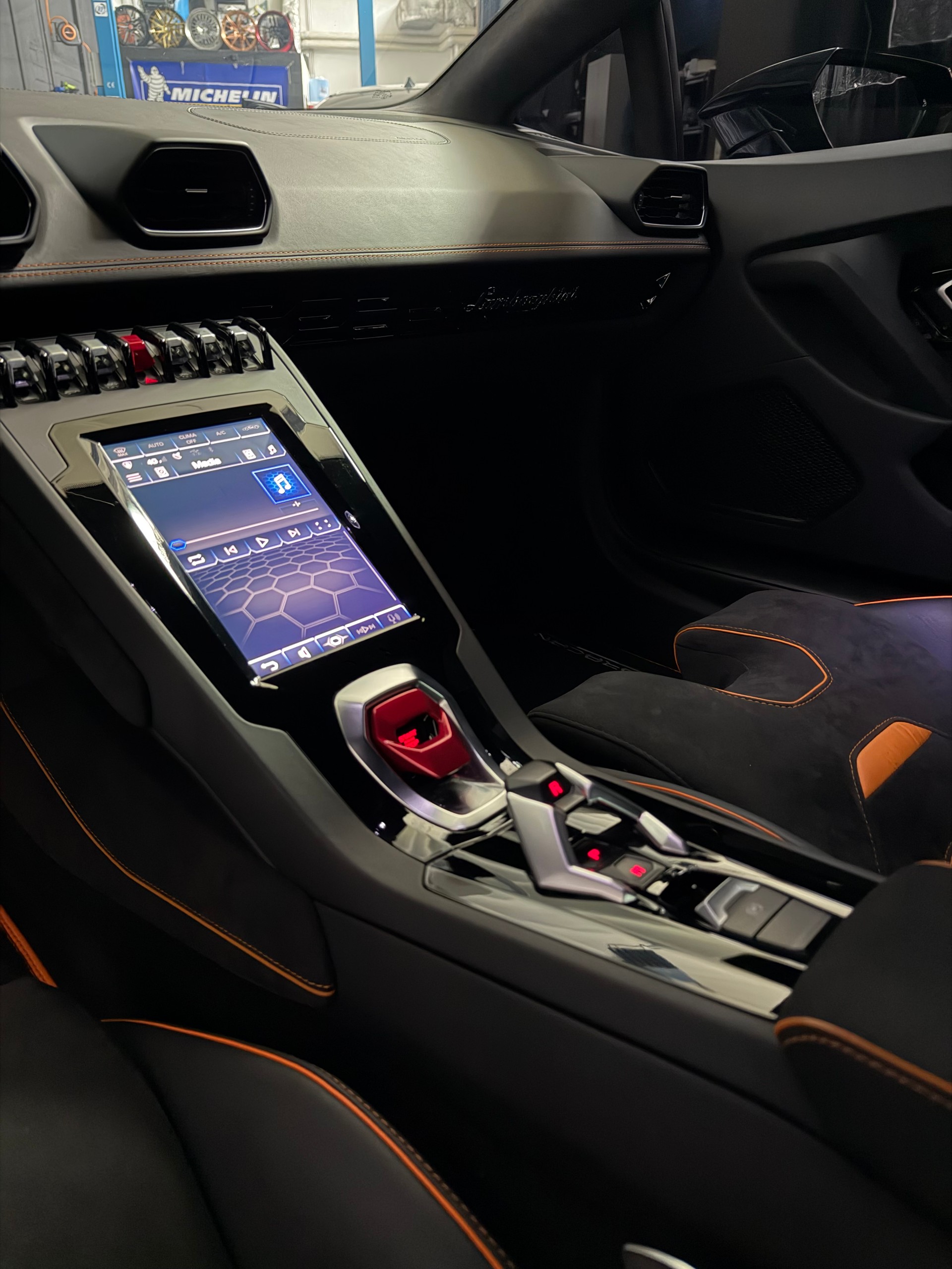 LAMBORGHINI Huracan EVO Coupé DCT-image-11