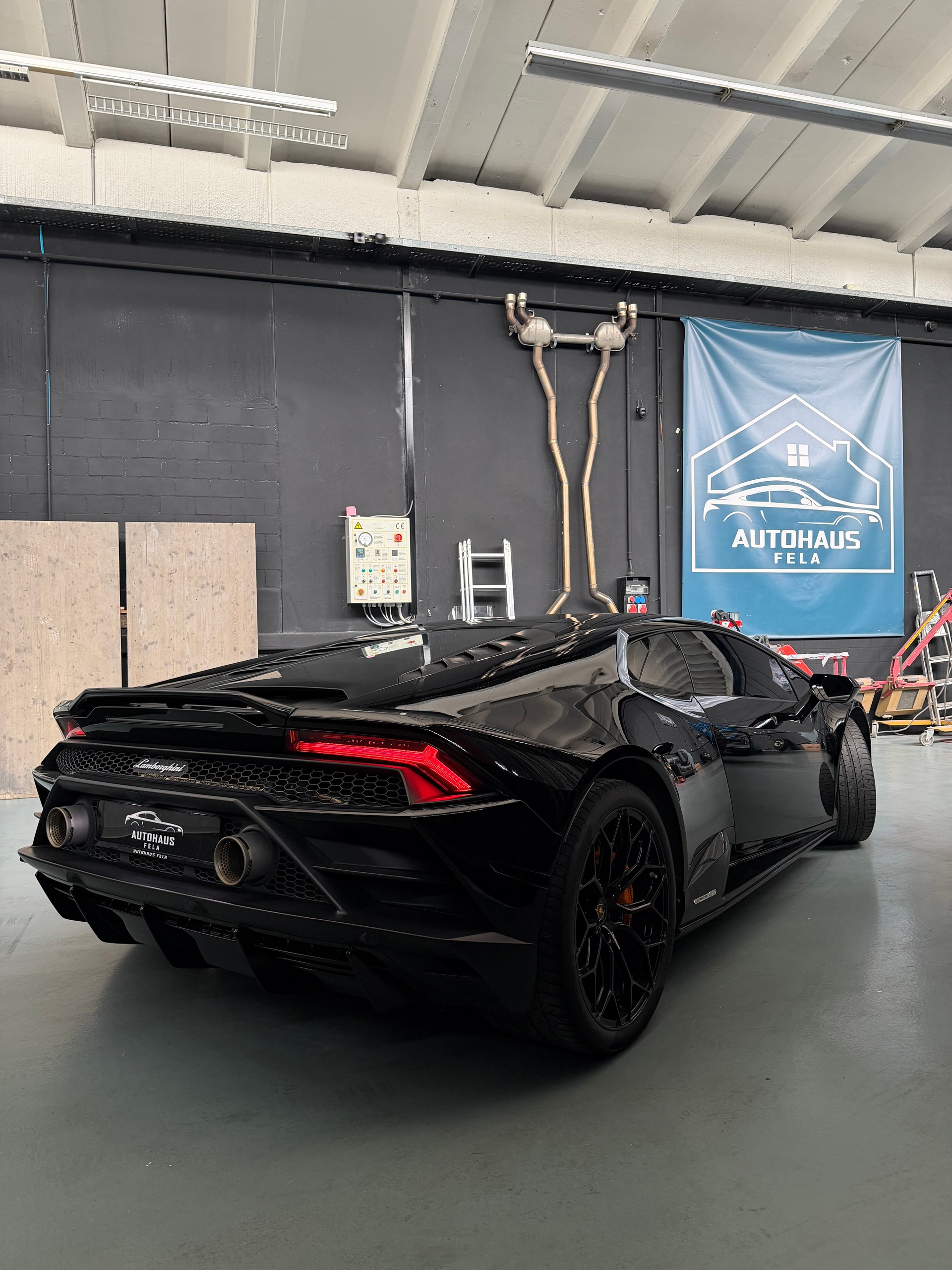 LAMBORGHINI Huracan EVO Coupé DCT-image-5