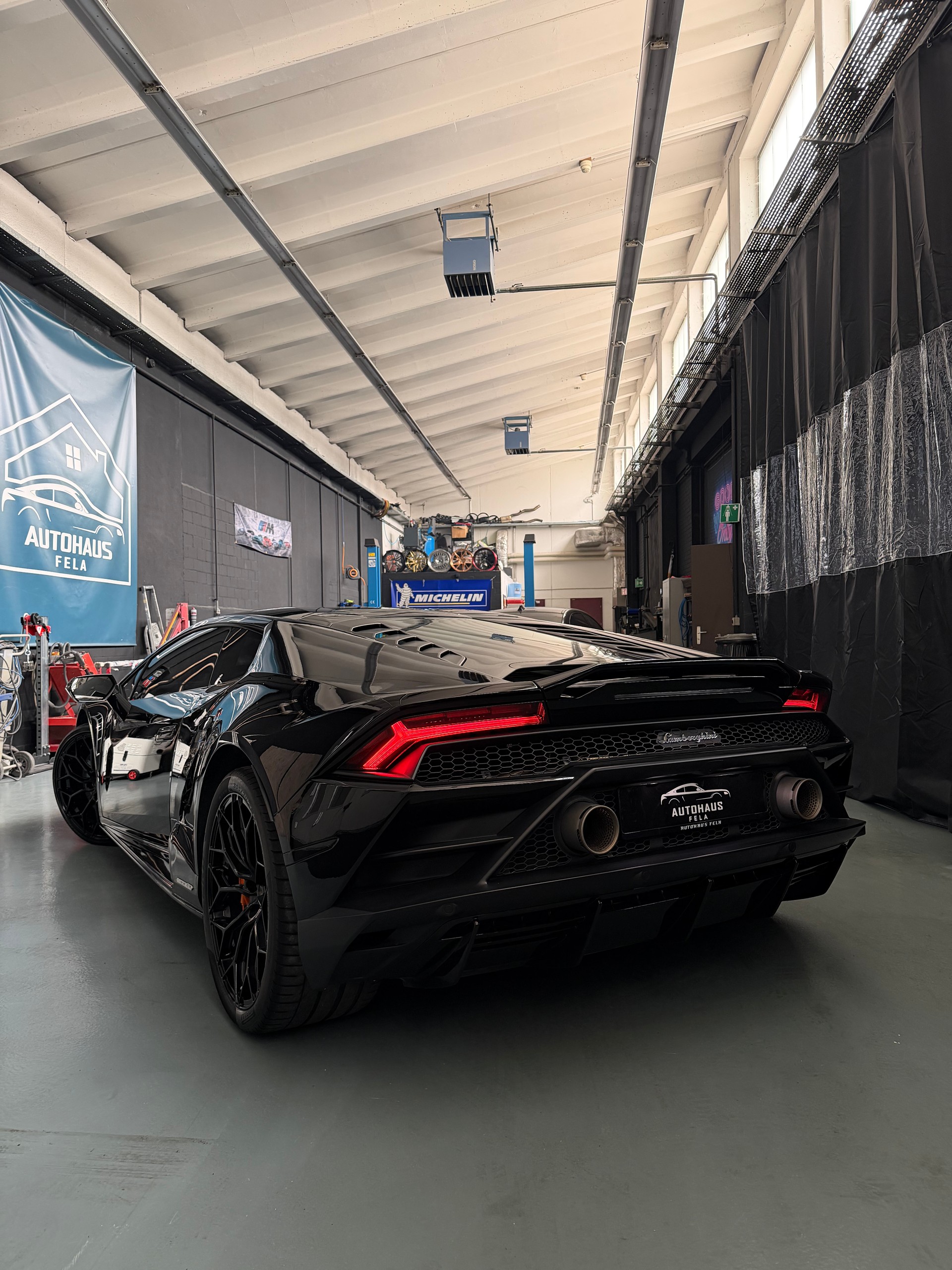 LAMBORGHINI Huracan EVO Coupé DCT-image-7