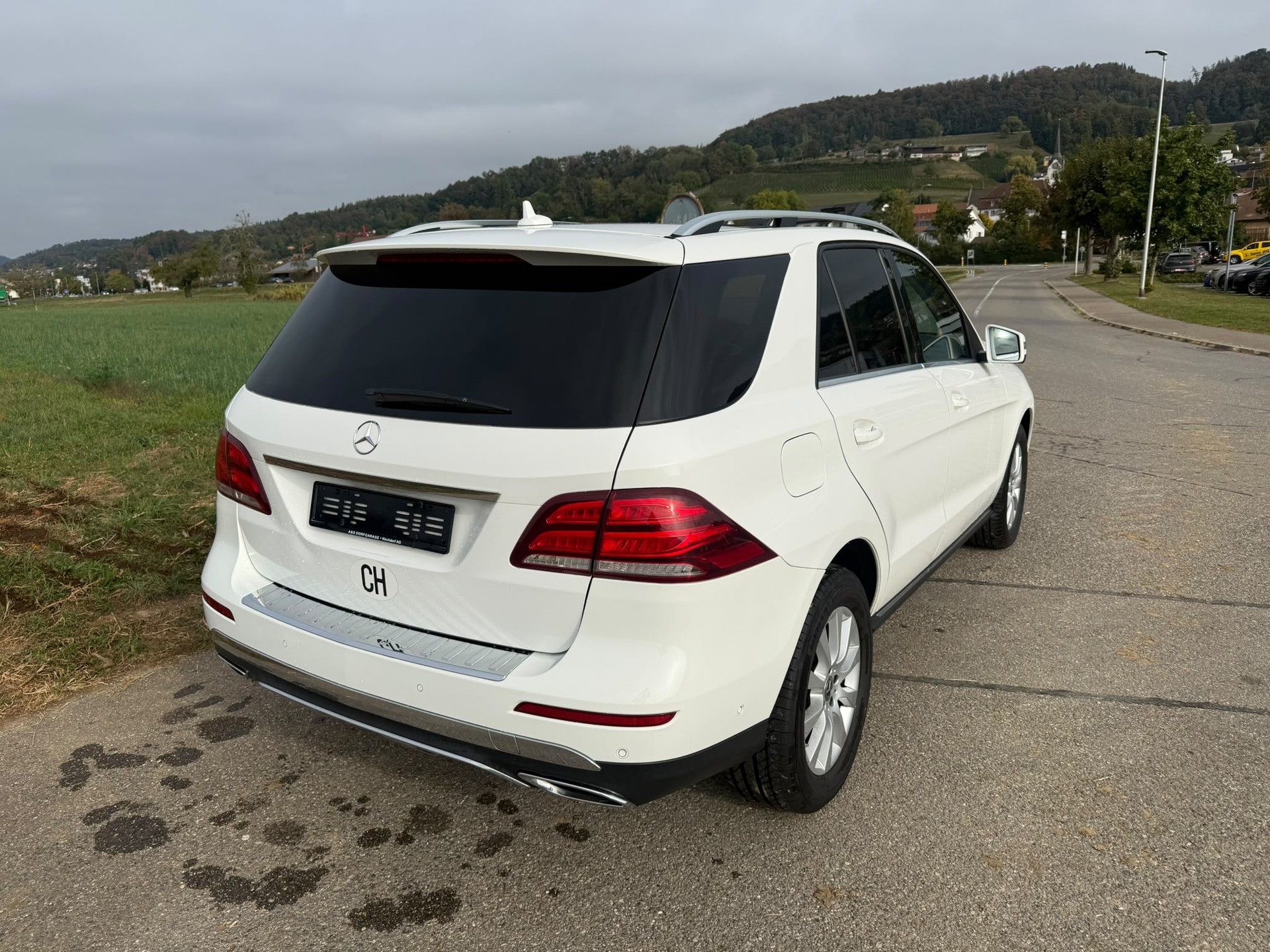 MERCEDES-BENZ GLE 250 d Executive 4Matic 9G-Tronic-image-4
