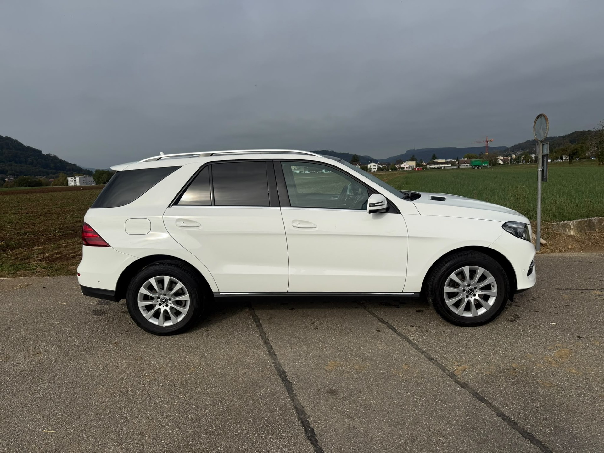 MERCEDES-BENZ GLE 250 d Executive 4Matic 9G-Tronic-image-5