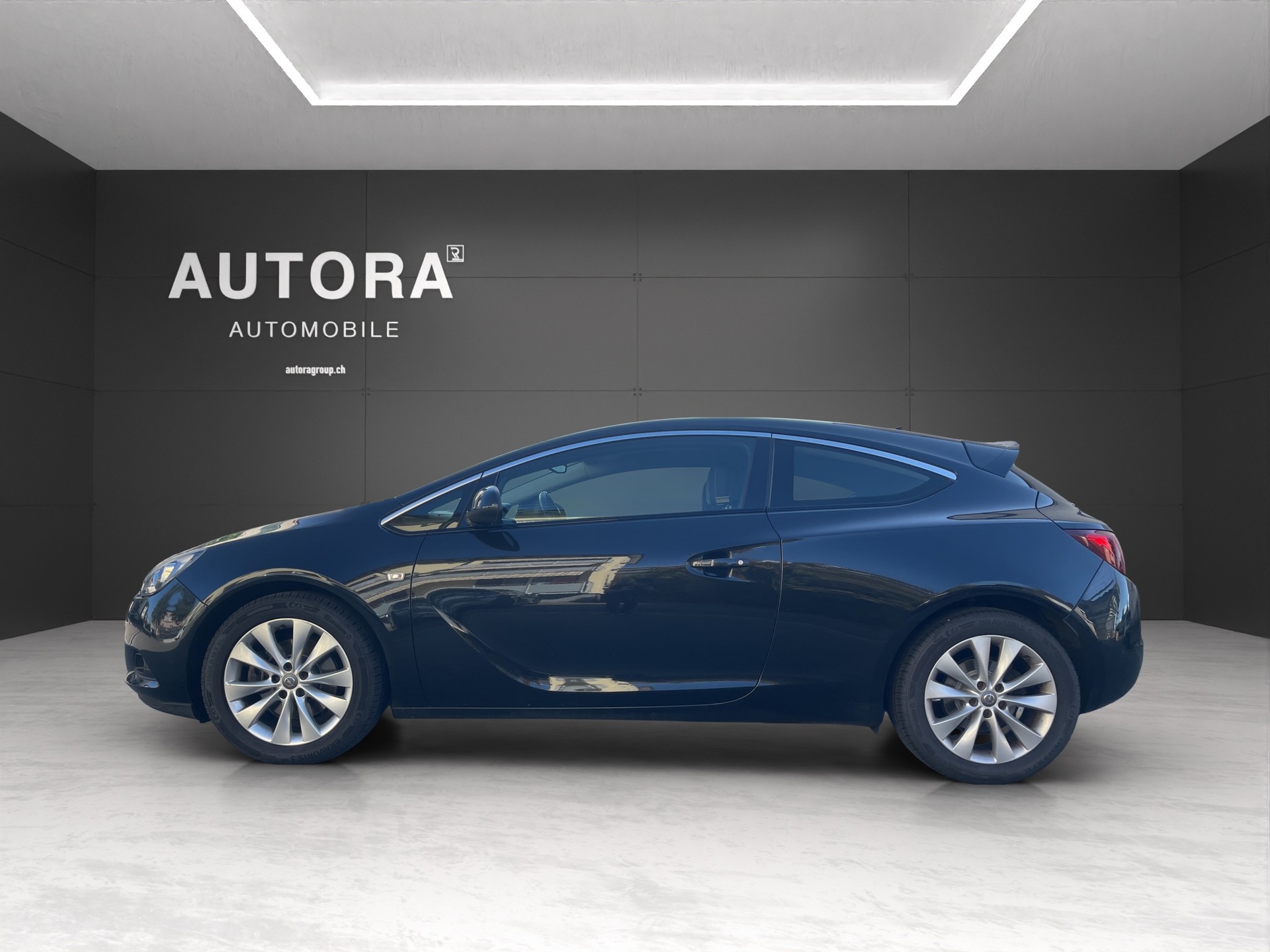 OPEL Astra GTC 1.6i 16V Sport-image-2