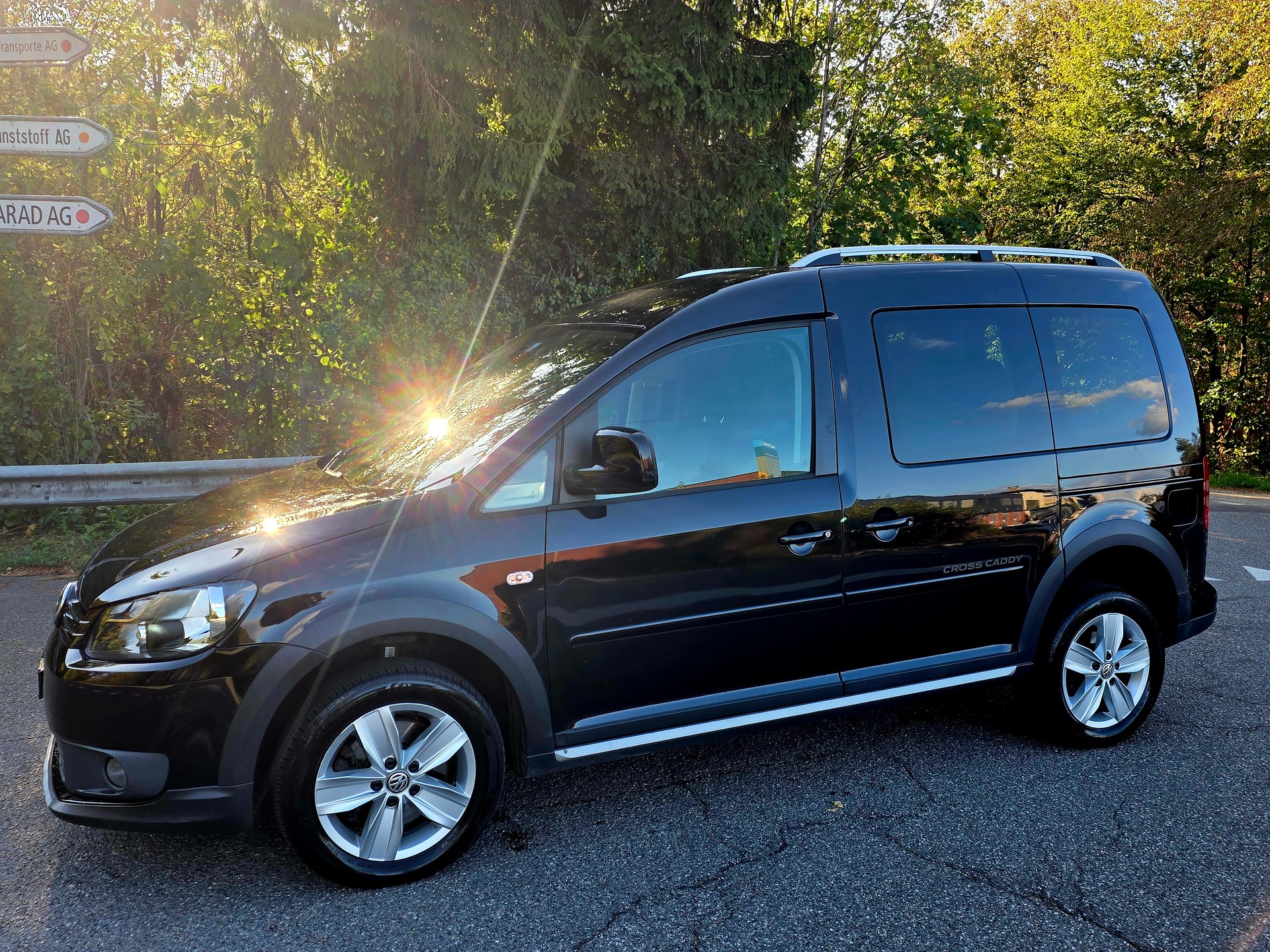 VW CaddyCross Tramp 2.0TD 4Motion DSG-image-1