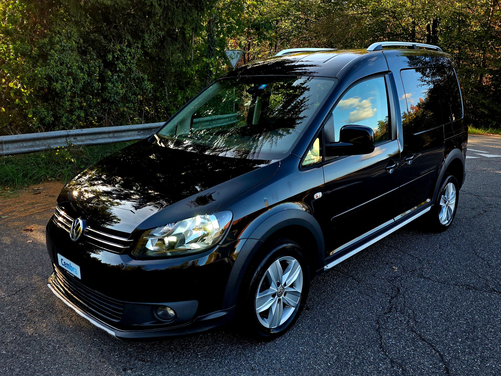 VW CaddyCross Tramp 2.0TD 4Motion DSG-image-0