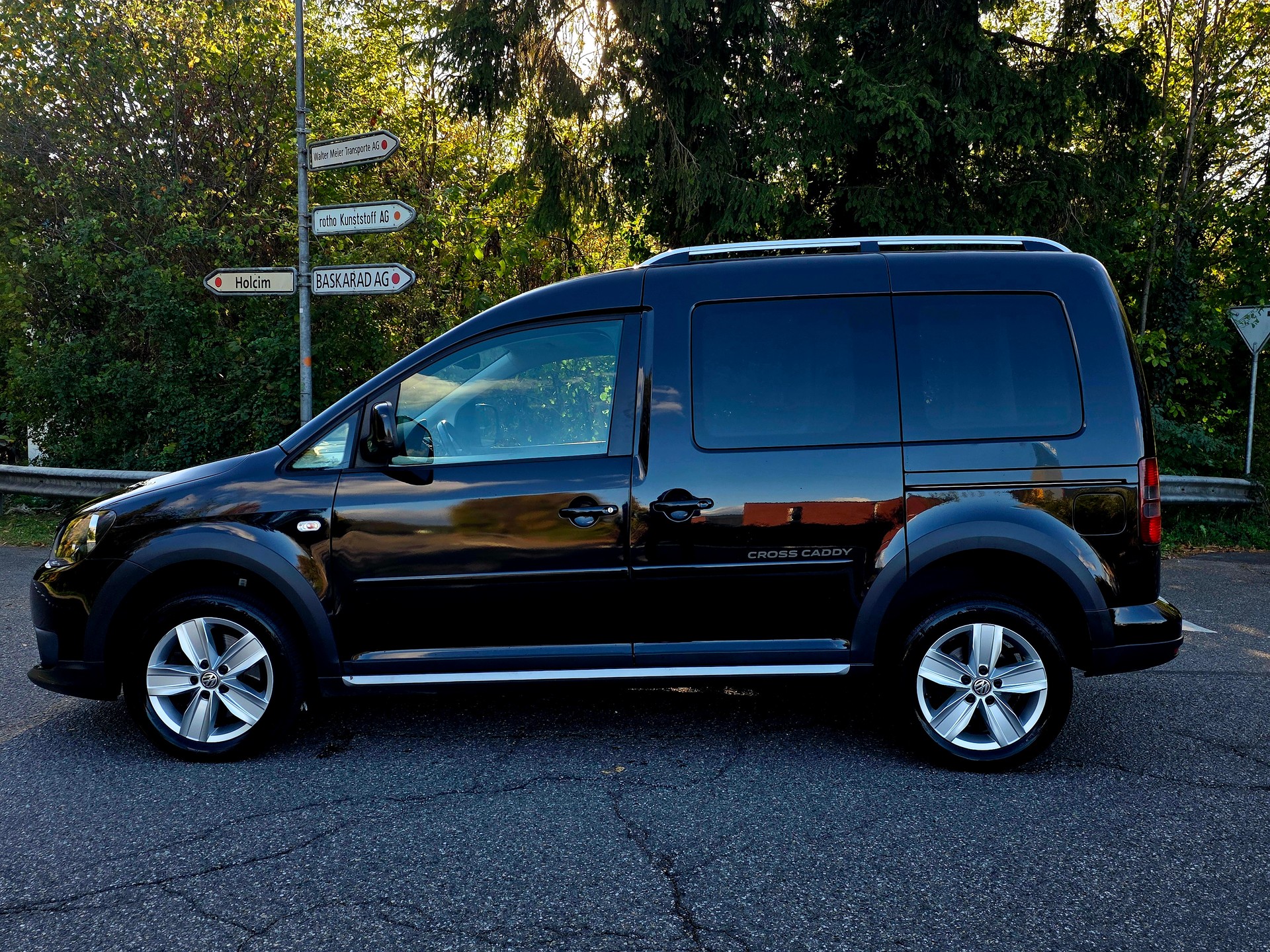 VW CaddyCross Tramp 2.0TD 4Motion DSG-image-4