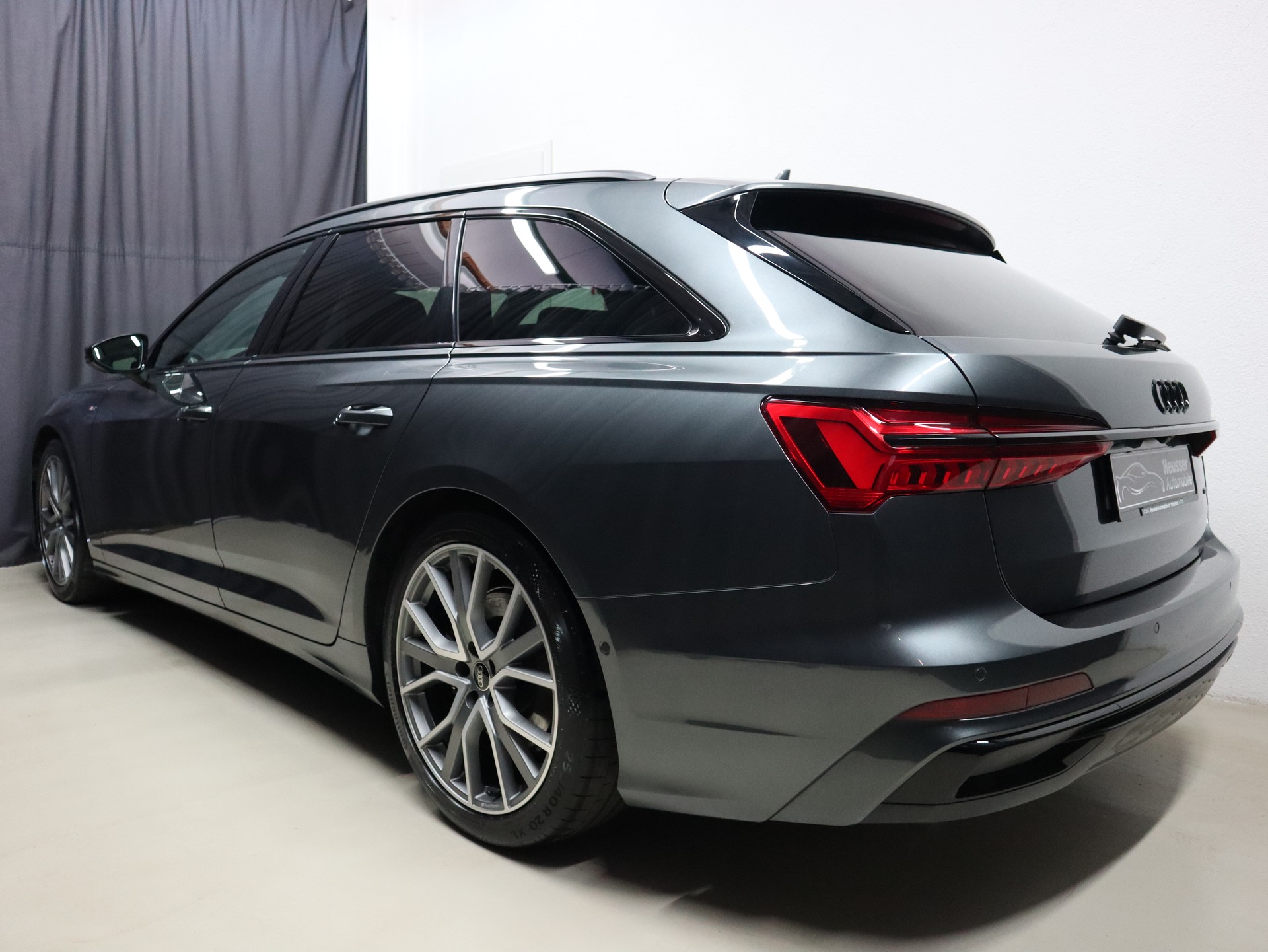 AUDI A6 Avant 50 TDI S line quattro tiptronic - Panorama - Matrix LED - B&O - Head-Up - AHK - Kamera - 286 PS-image-3