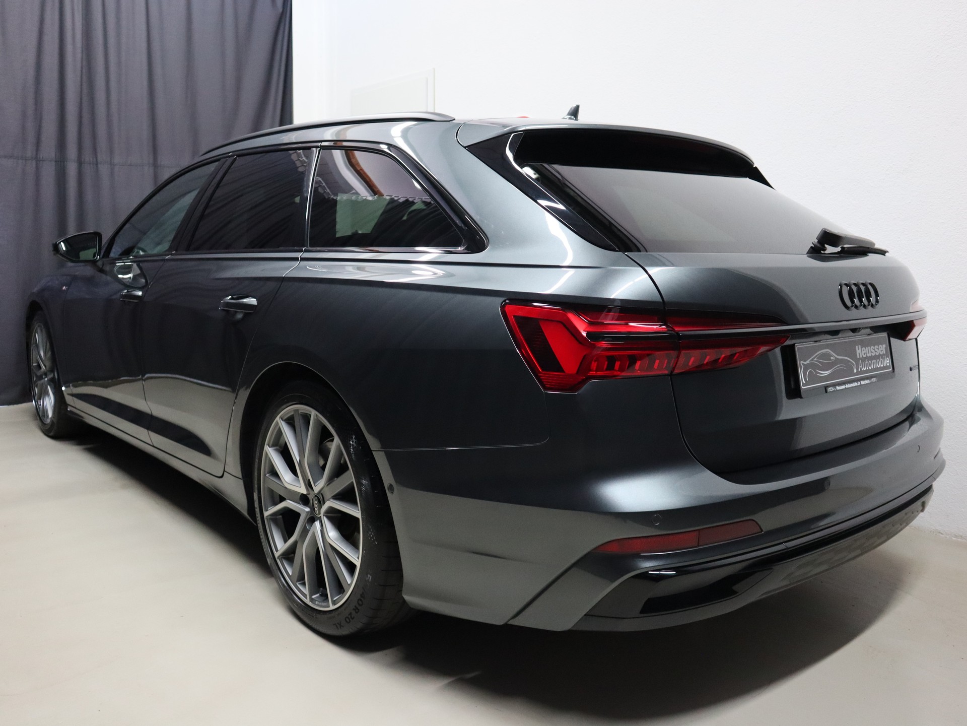 AUDI A6 Avant 50 TDI S line quattro tiptronic - Panorama - Matrix LED - B&O - Head-Up - AHK - Kamera - 286 PS-image-4