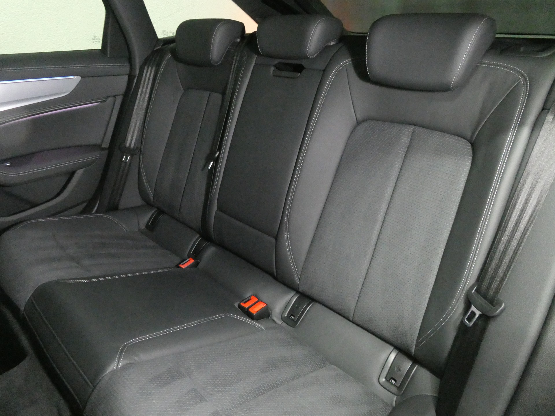 AUDI A6 Avant 50 TDI S line quattro tiptronic - Panorama - Matrix LED - B&O - Head-Up - AHK - Kamera - 286 PS-image-11