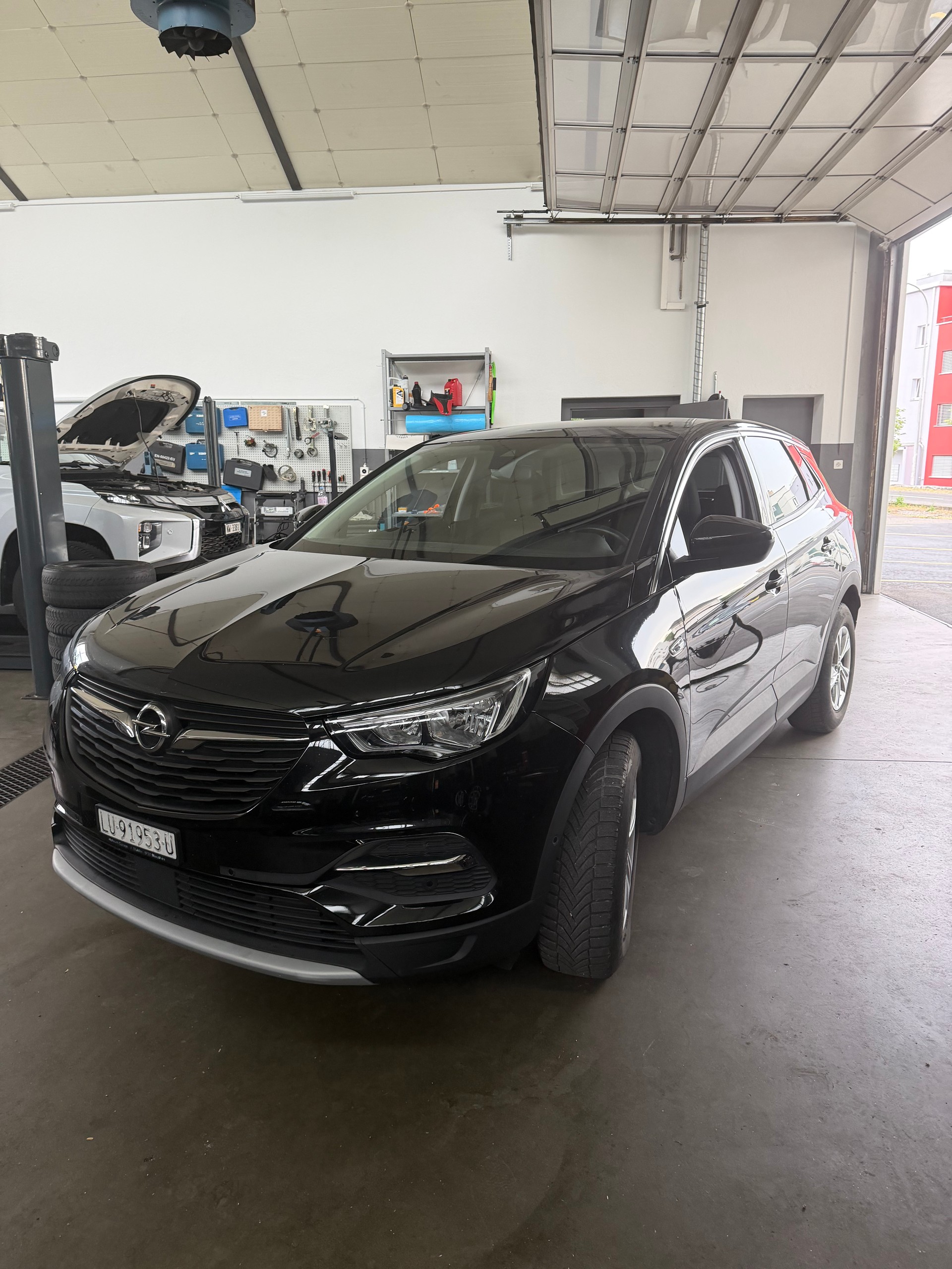 OPEL Grandland X 1.5CDTi Excellence Automatic-image-1