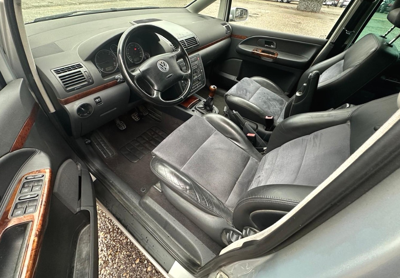VW Sharan 1.9 TDI Highline-image-9