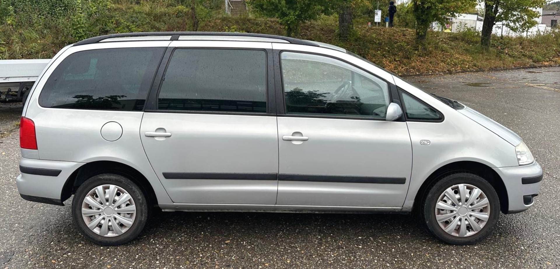 VW Sharan 1.9 TDI Highline-image-6