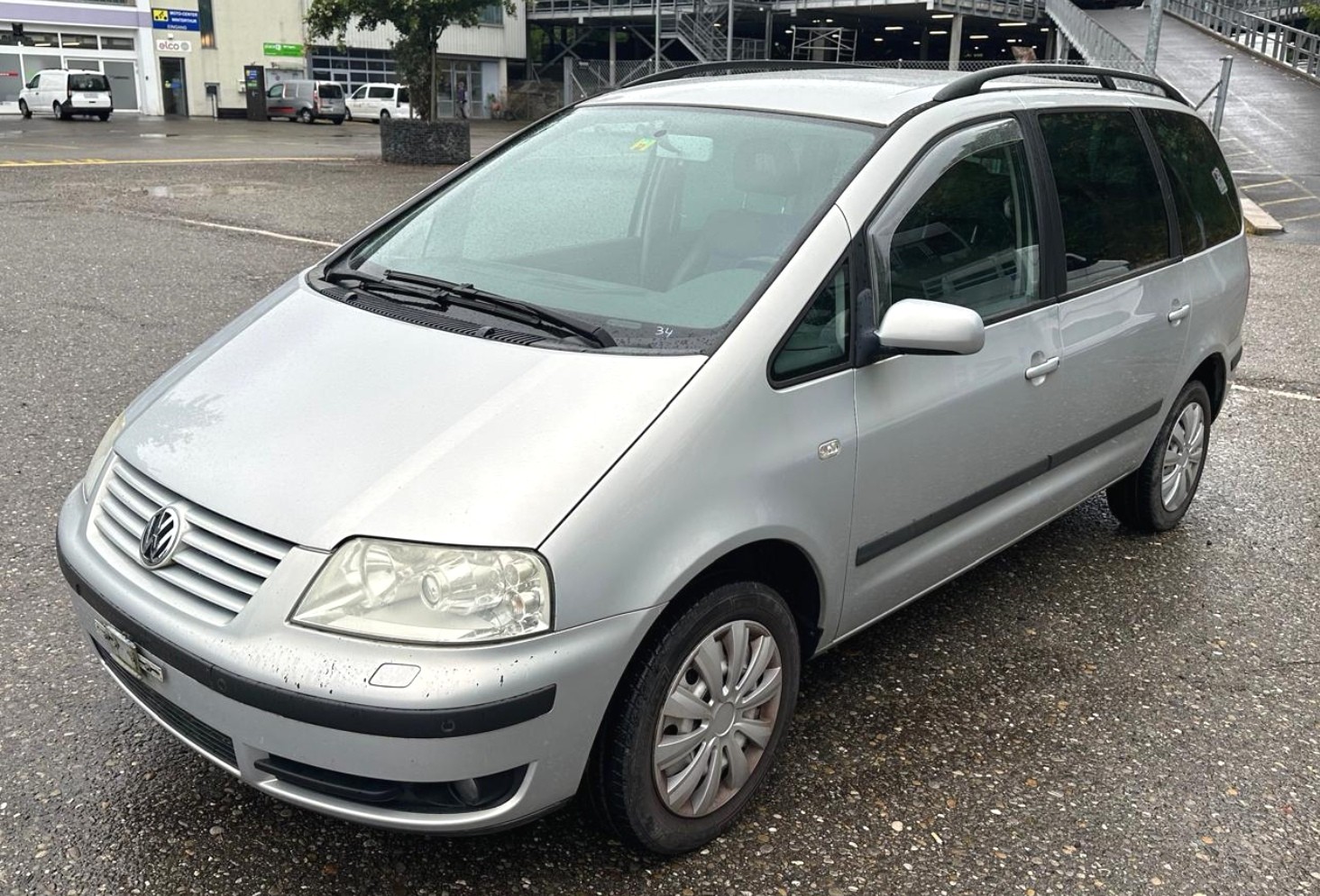VW Sharan 1.9 TDI Highline-image-1